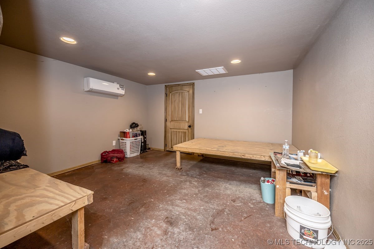 22644 Aes Road Property Photo 36