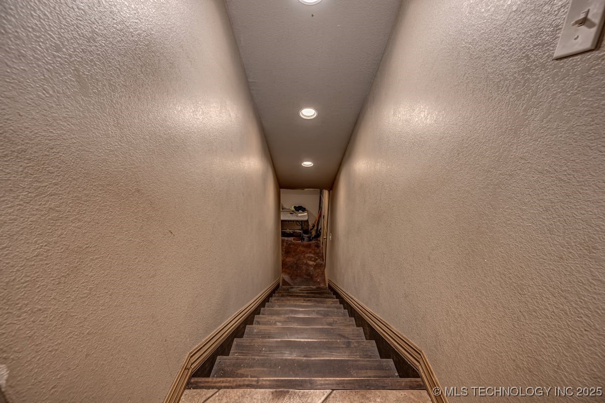 22644 Aes Road Property Photo 38