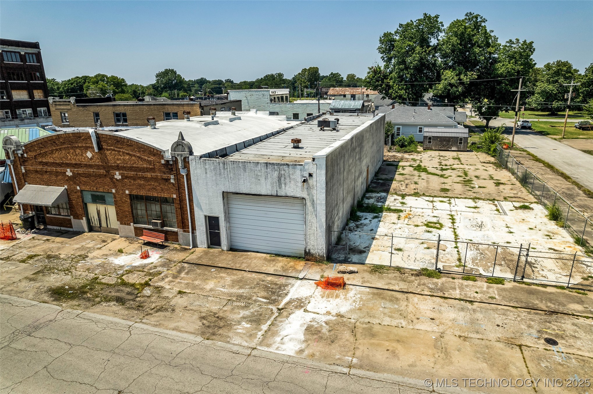 110 N Okmulgee Avenue Property Photo 1