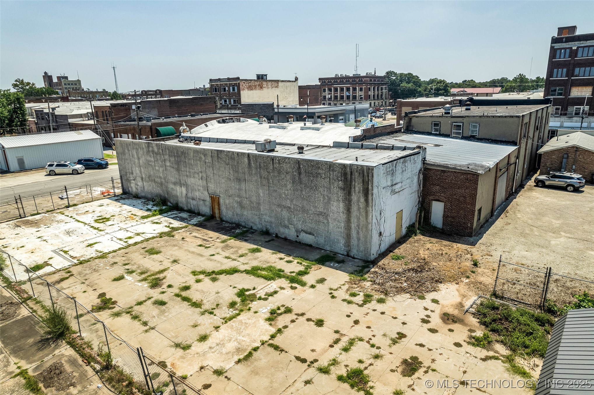 110 N Okmulgee Avenue Property Photo 5