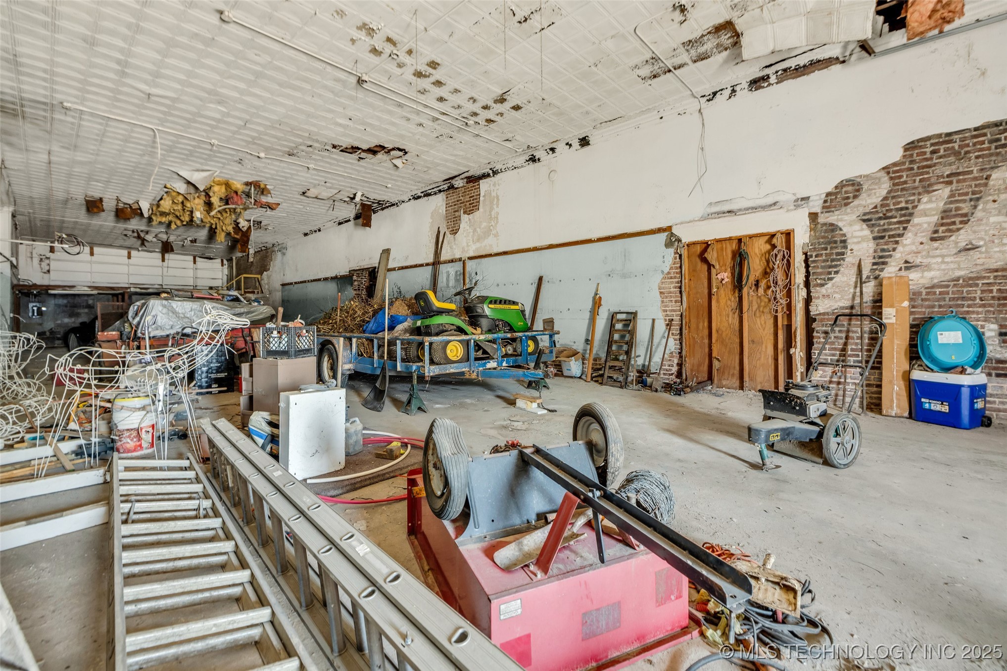 110 N Okmulgee Avenue Property Photo 6