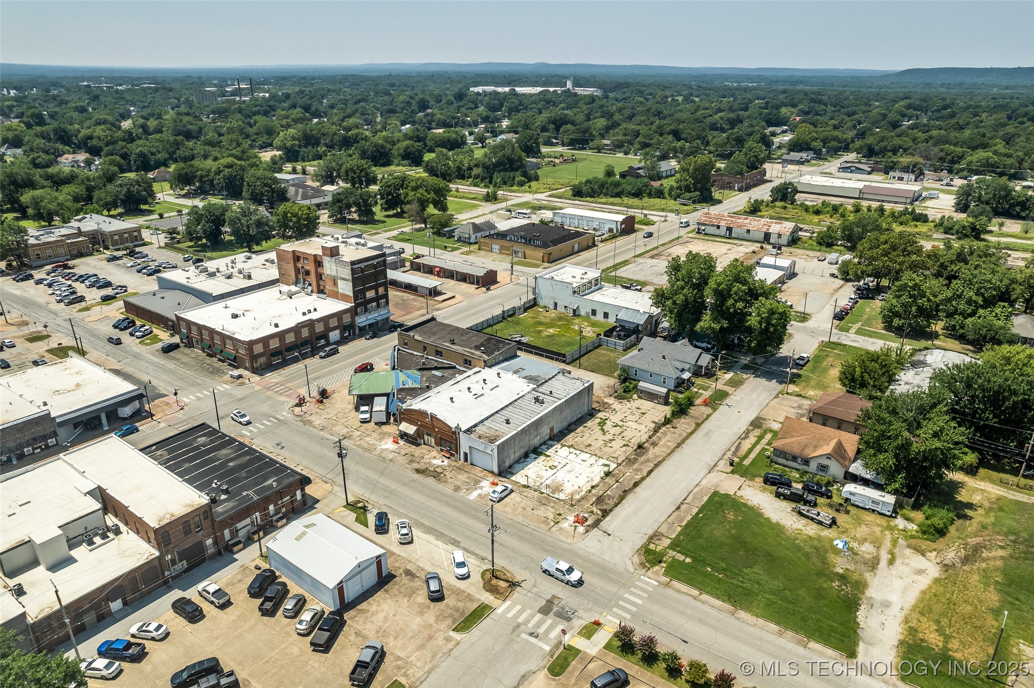 110 N Okmulgee Avenue Property Photo 11
