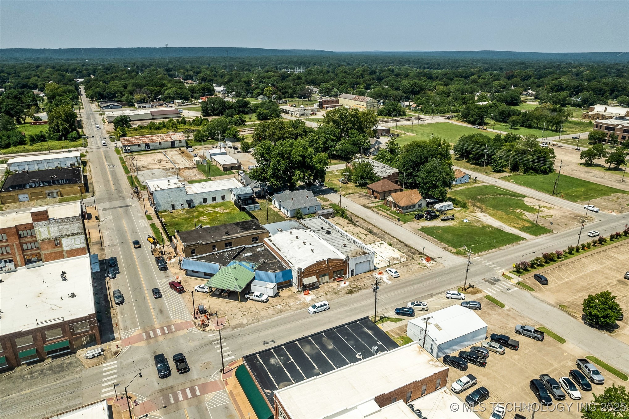 110 N Okmulgee Avenue Property Photo 12