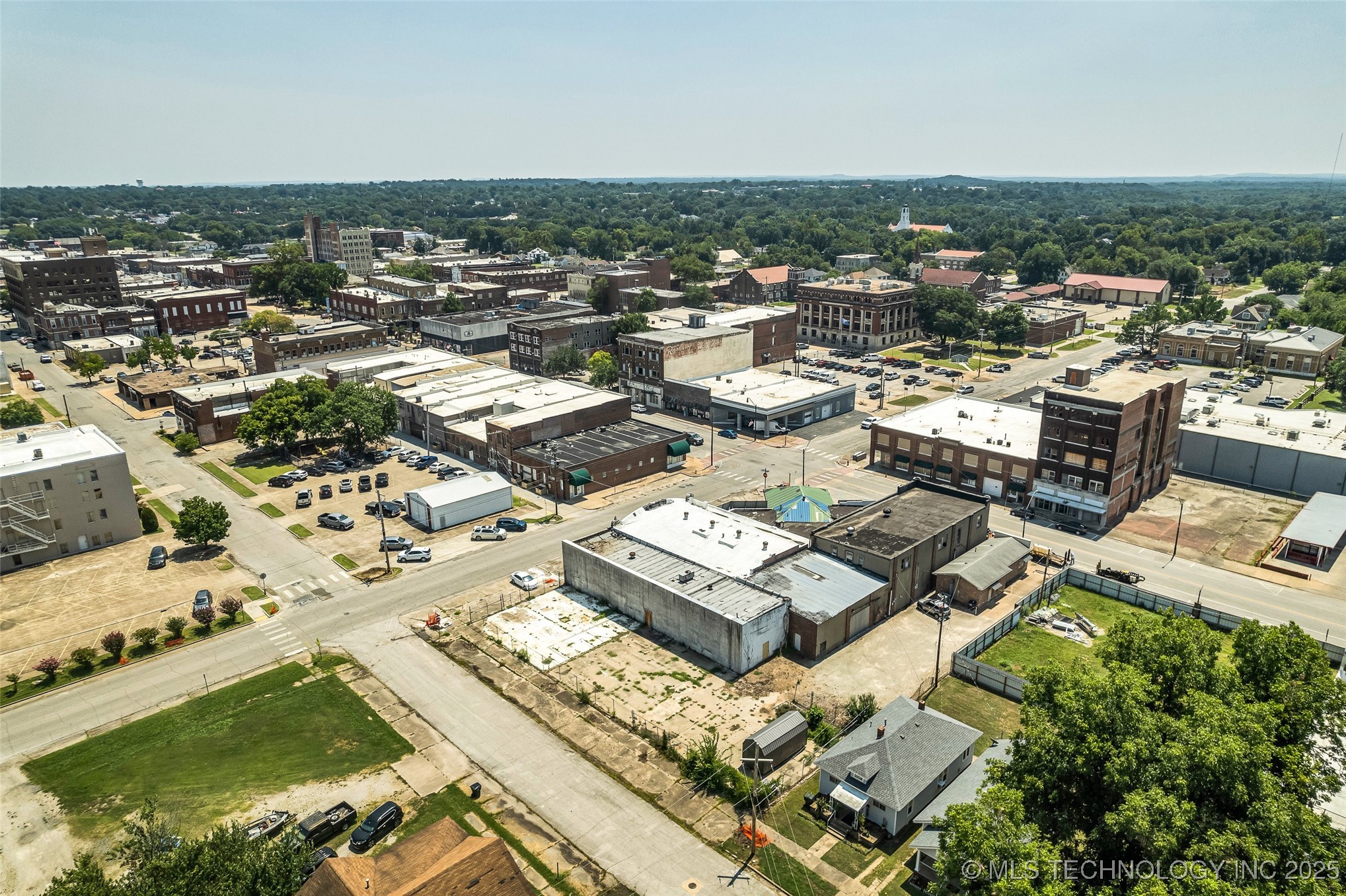 110 N Okmulgee Avenue Property Photo 13