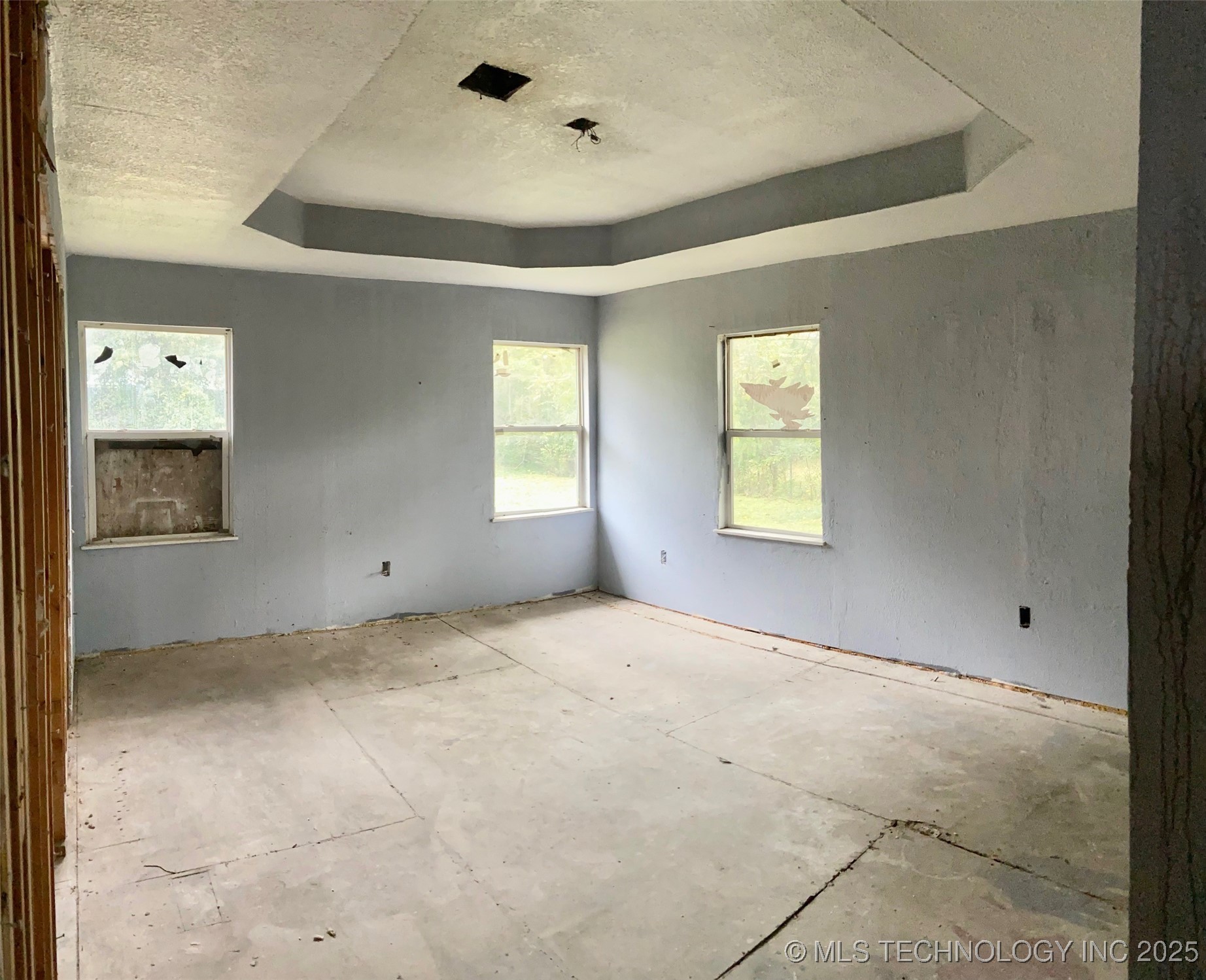 425 Rockdale Boulevard Property Photo 4