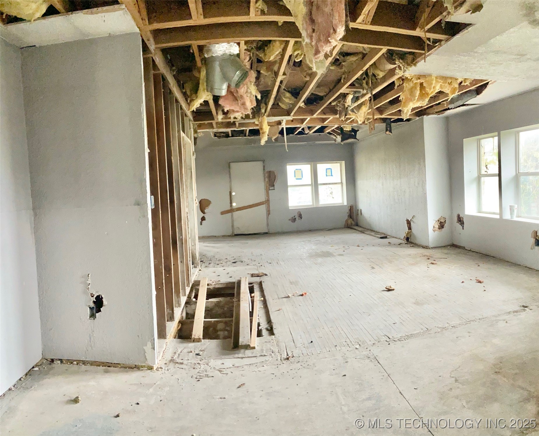 425 Rockdale Boulevard Property Photo 9