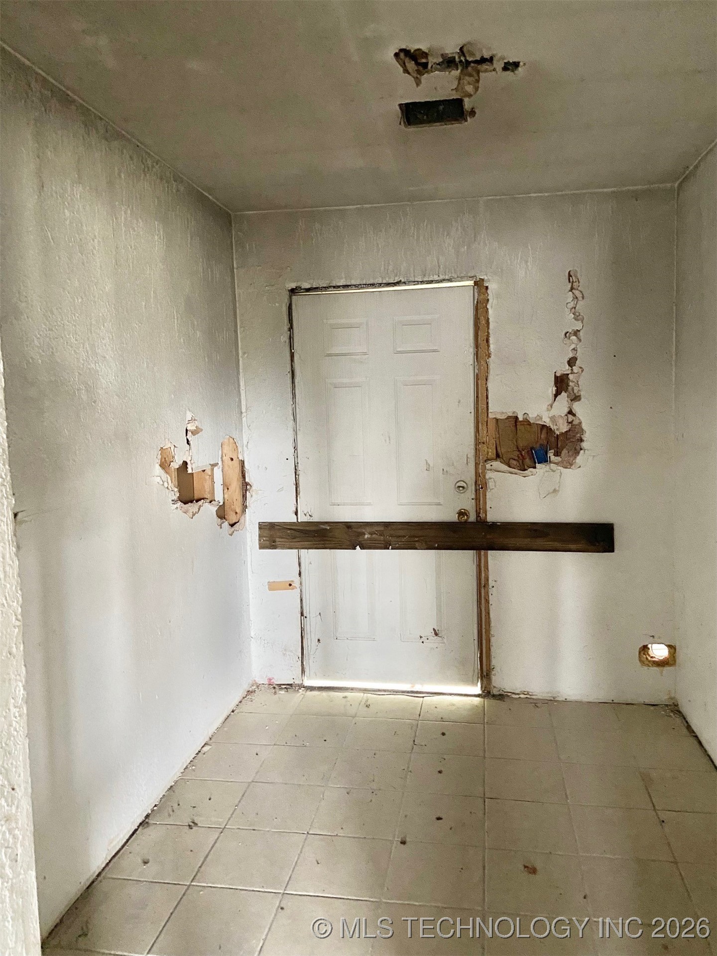 425 Rockdale Boulevard Property Photo 10