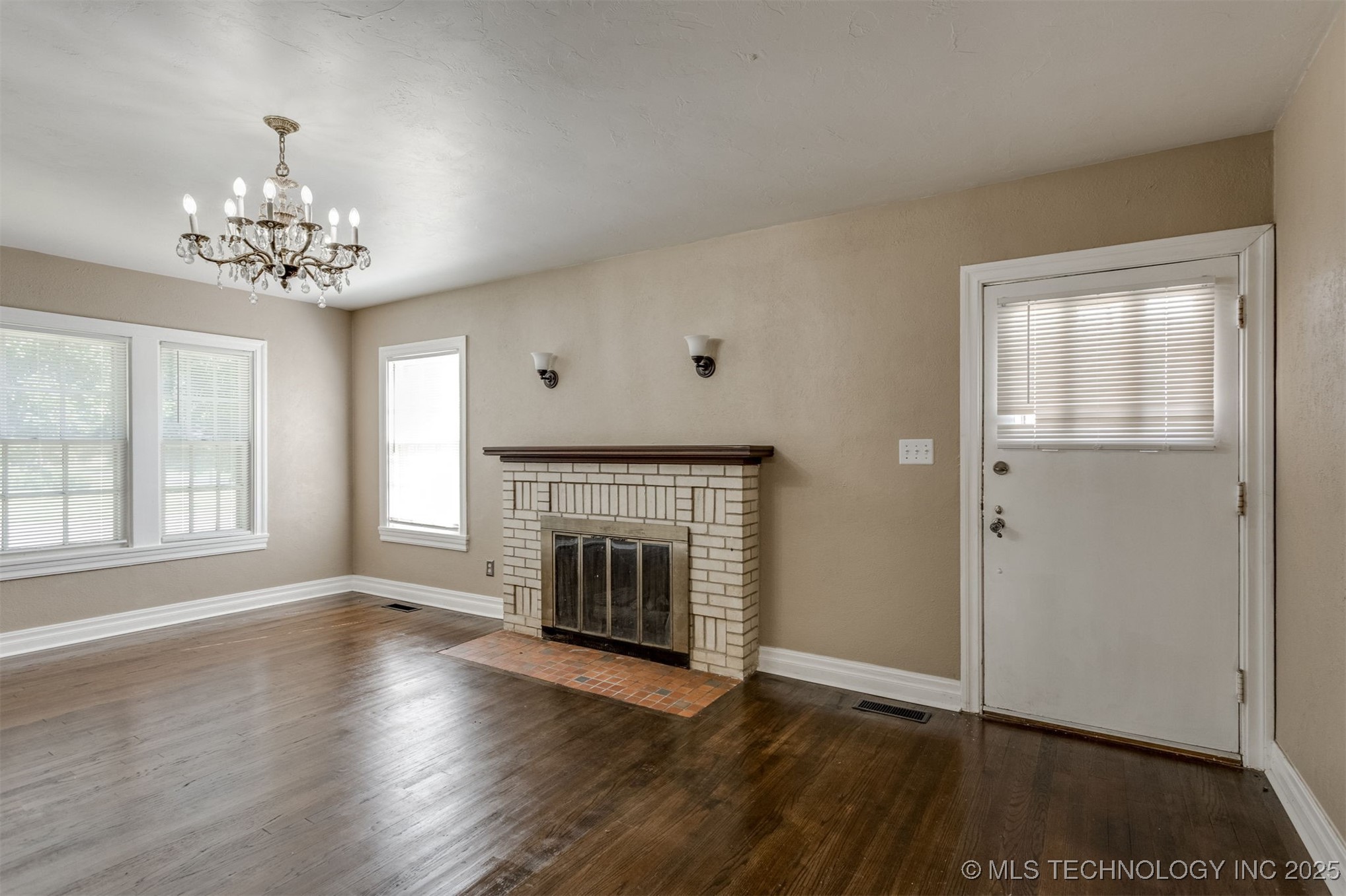 503 S Johnston Street Property Photo 7