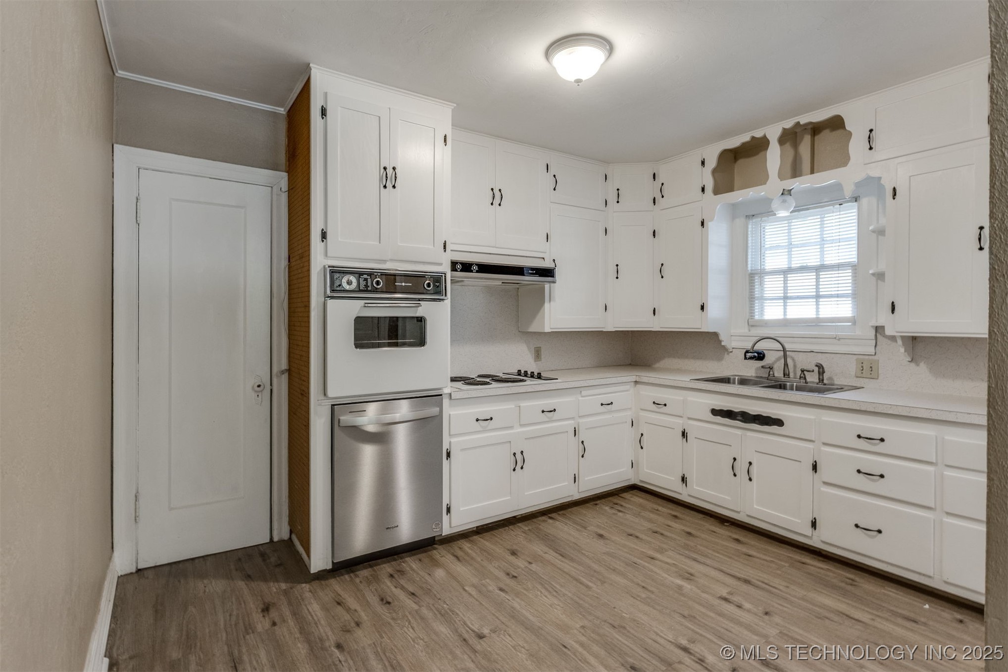 503 S Johnston Street Property Photo 16