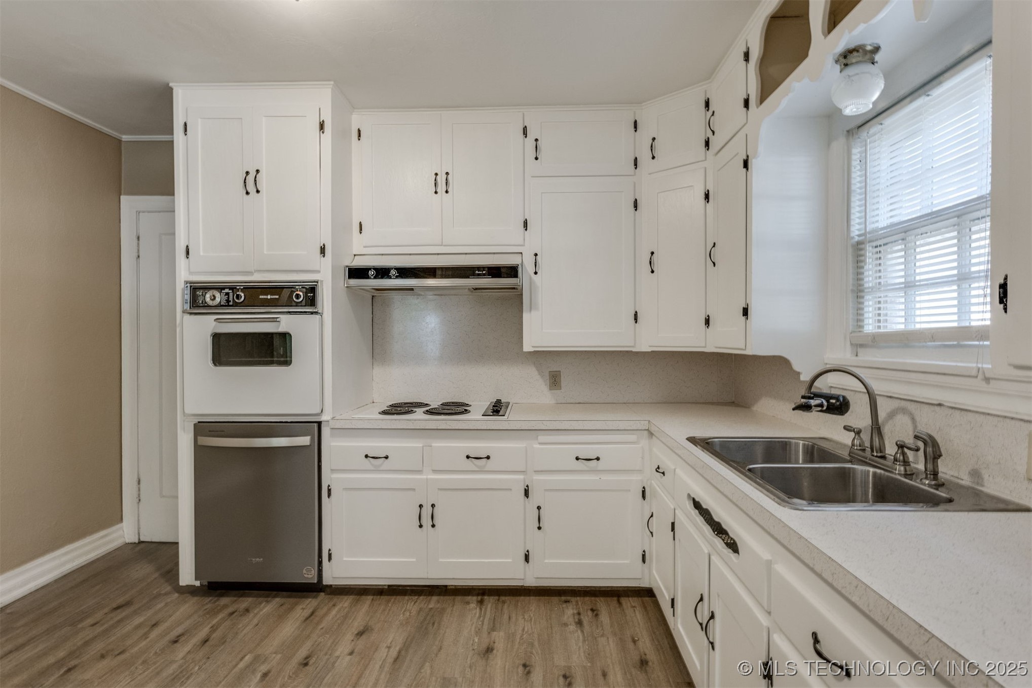 503 S Johnston Street Property Photo 19