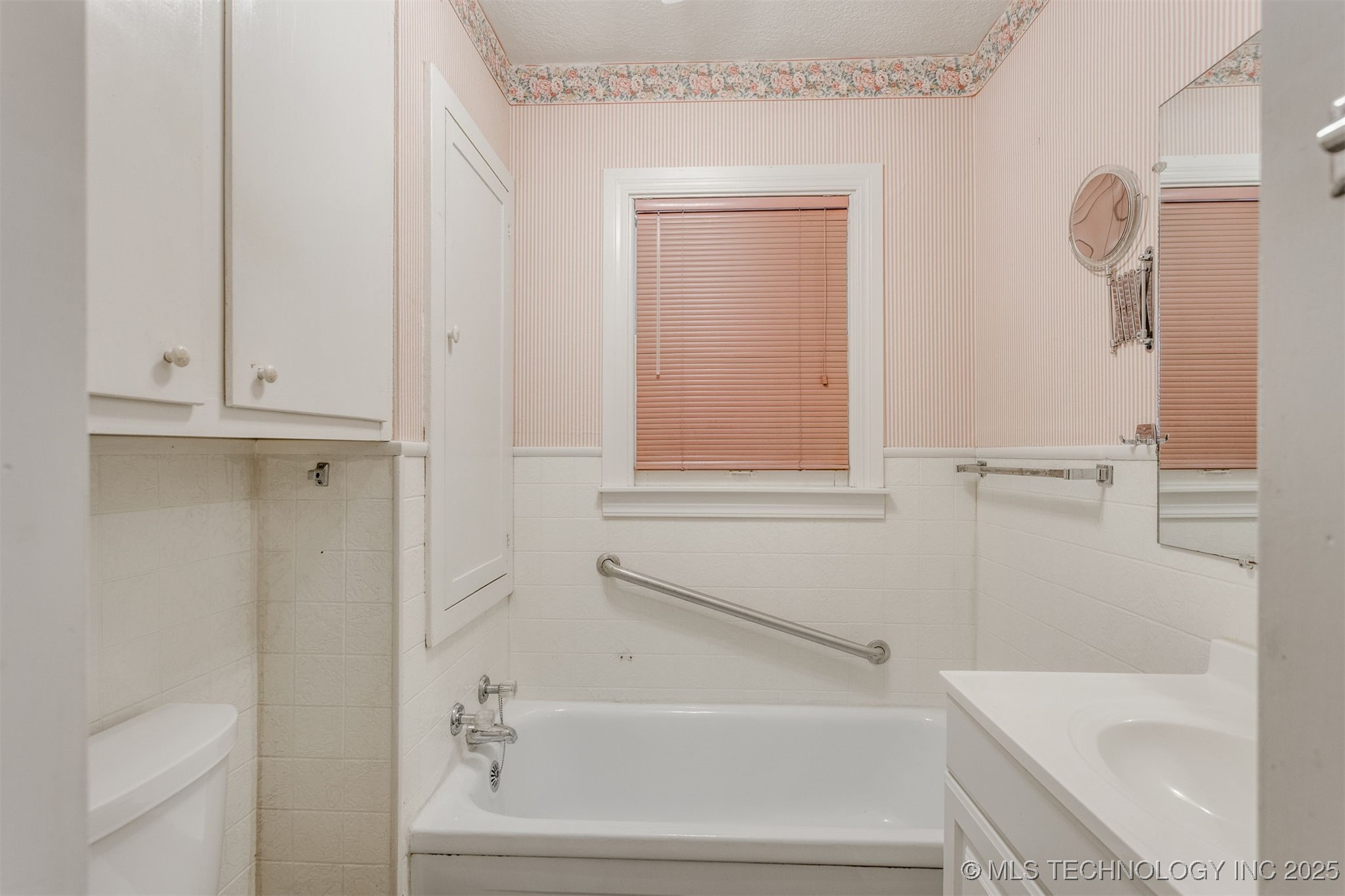 503 S Johnston Street Property Photo 30