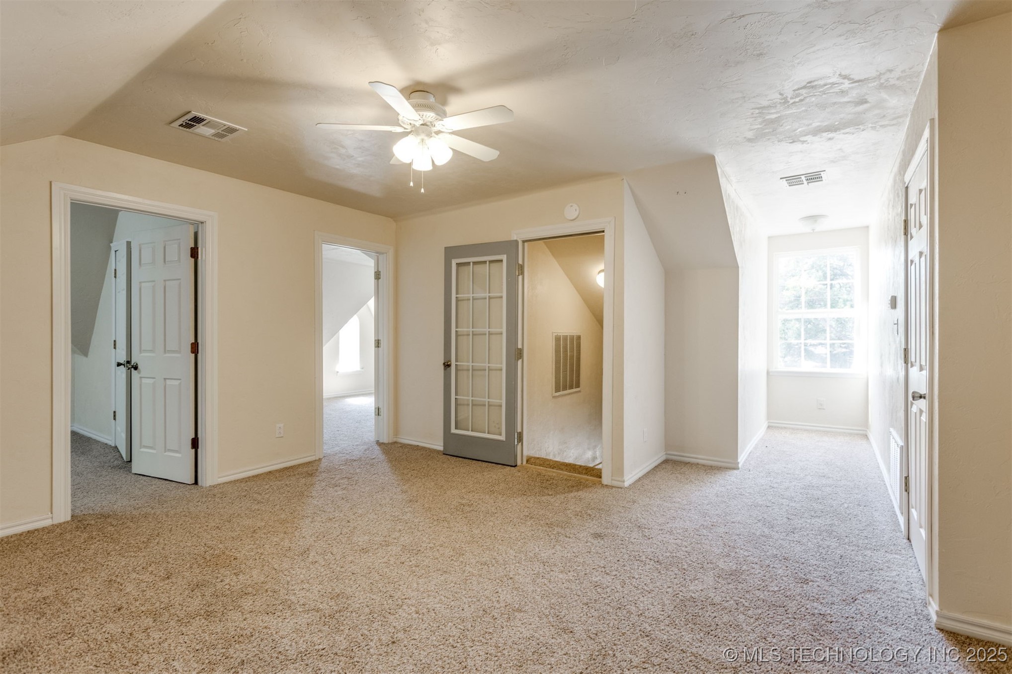 503 S Johnston Street Property Photo 32