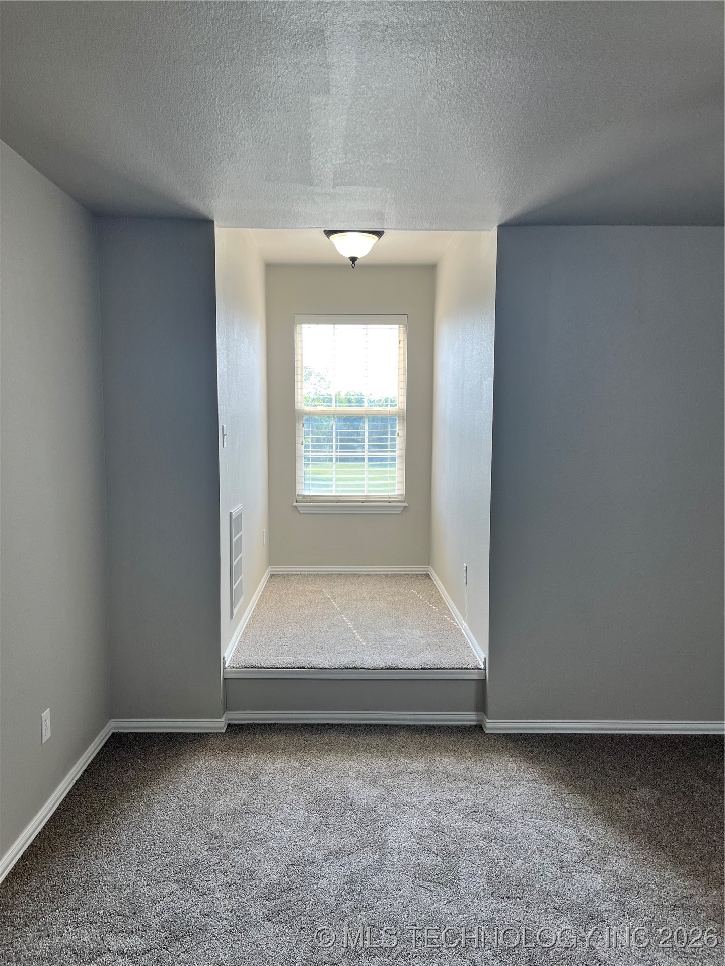 12047 N 193rd East Avenue Property Photo 32