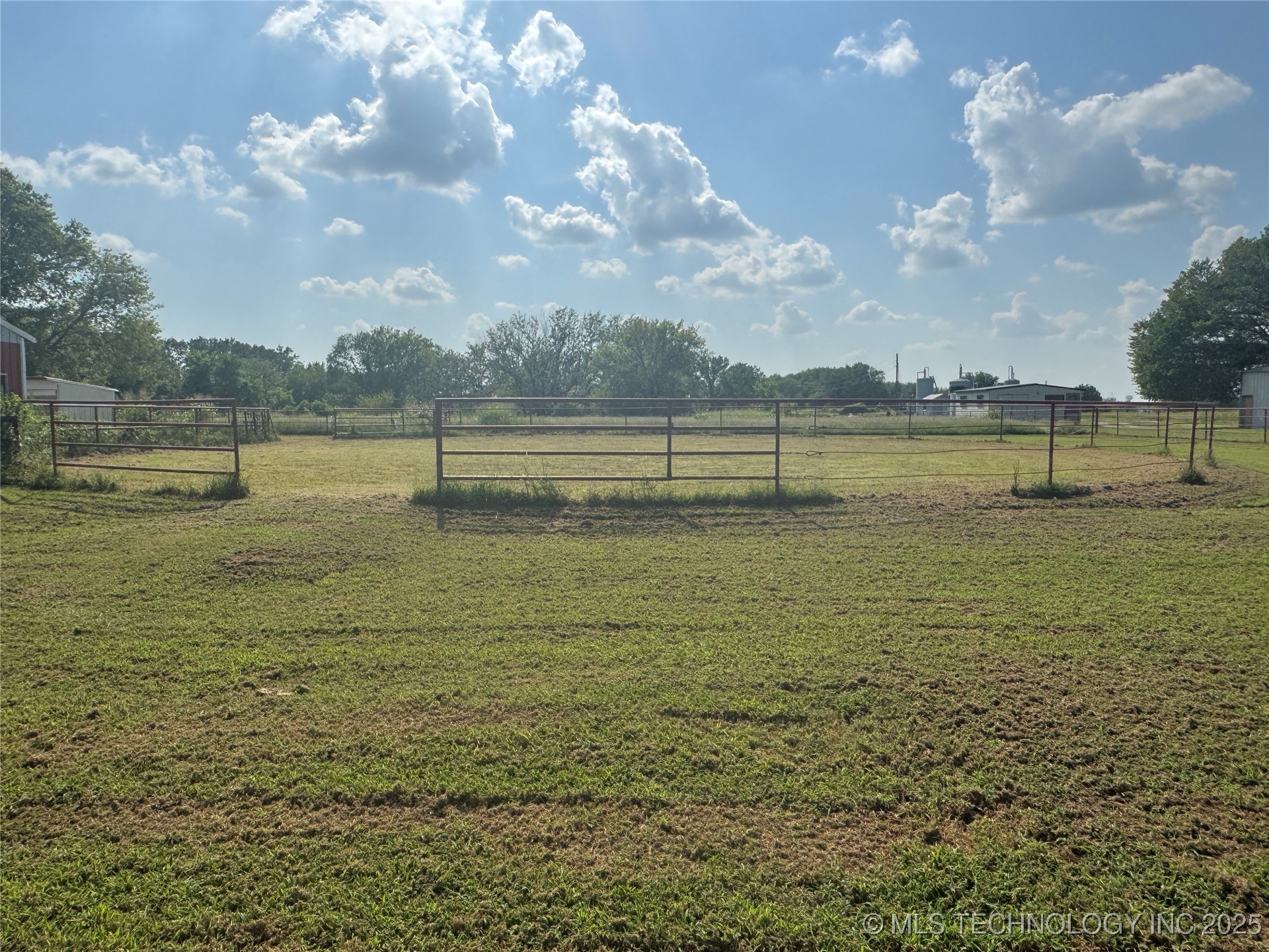 15871 N 3982 Property Photo 8