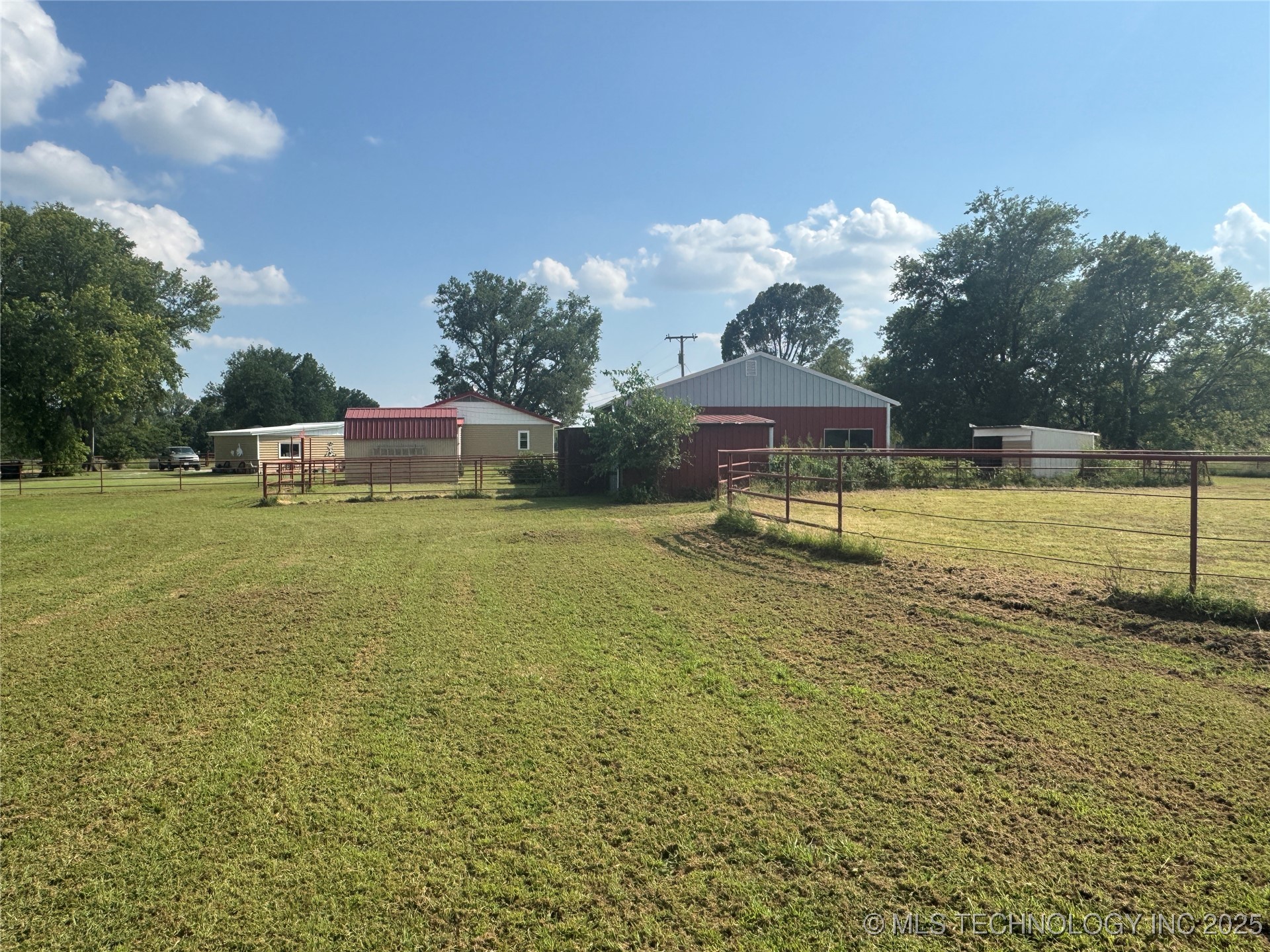 15871 N 3982 Property Photo 9