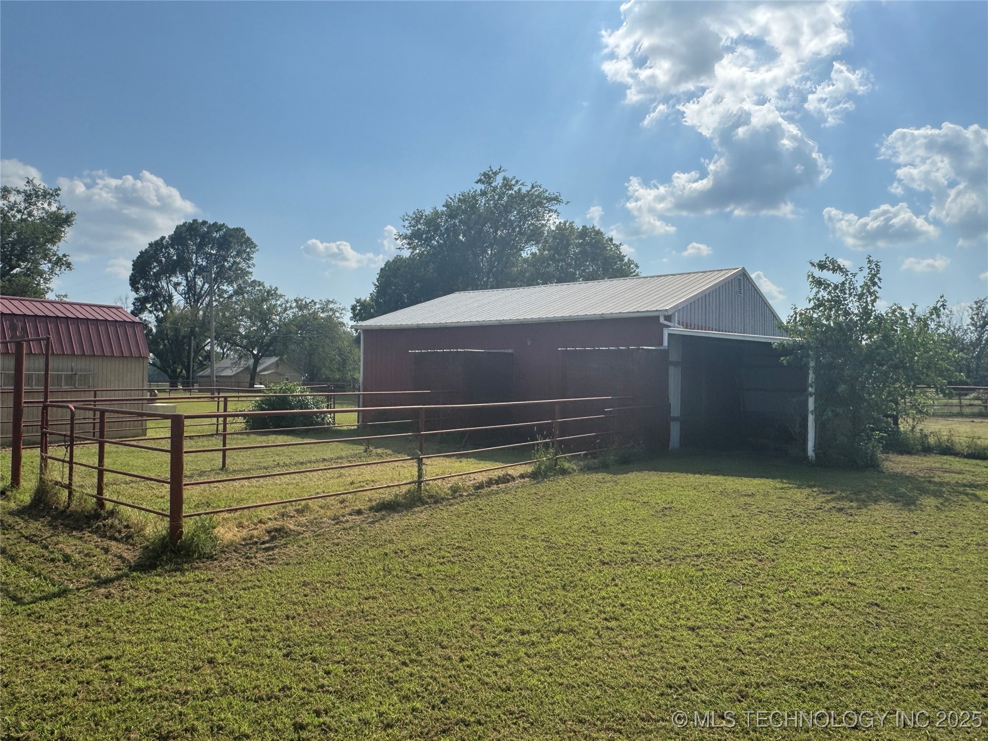 15871 N 3982 Property Photo 10