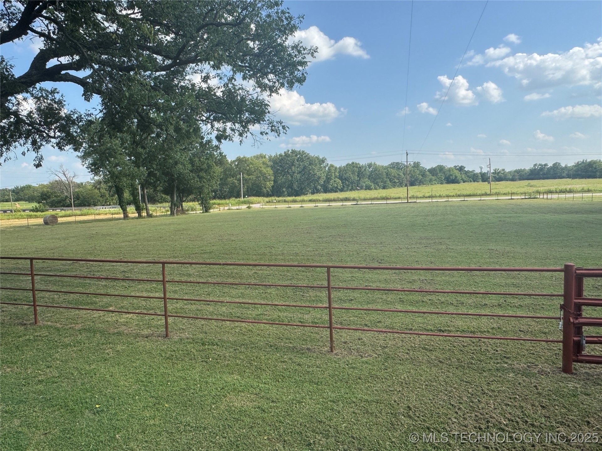 15871 N 3982 Property Photo 16