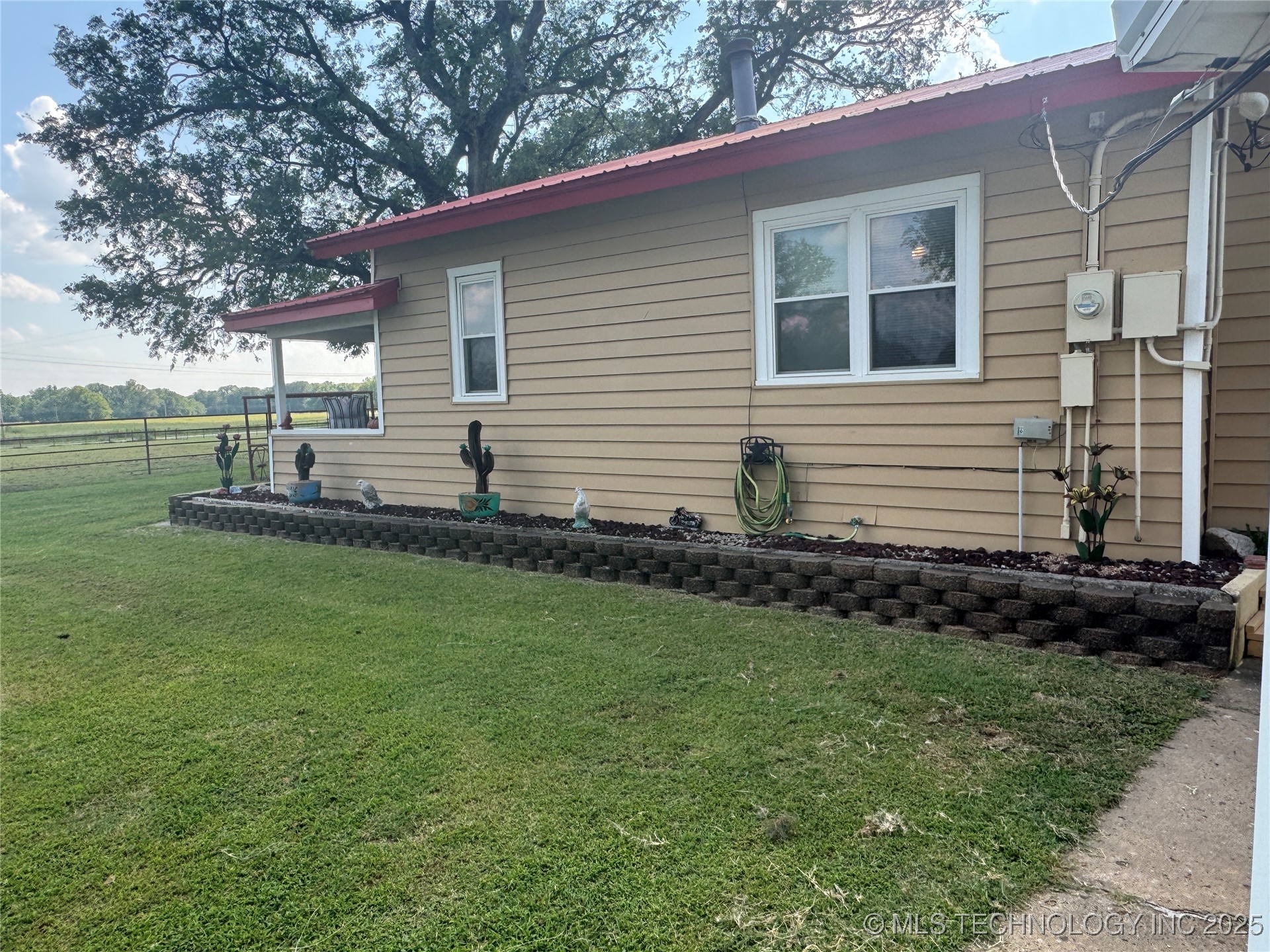 15871 N 3982 Property Photo 19