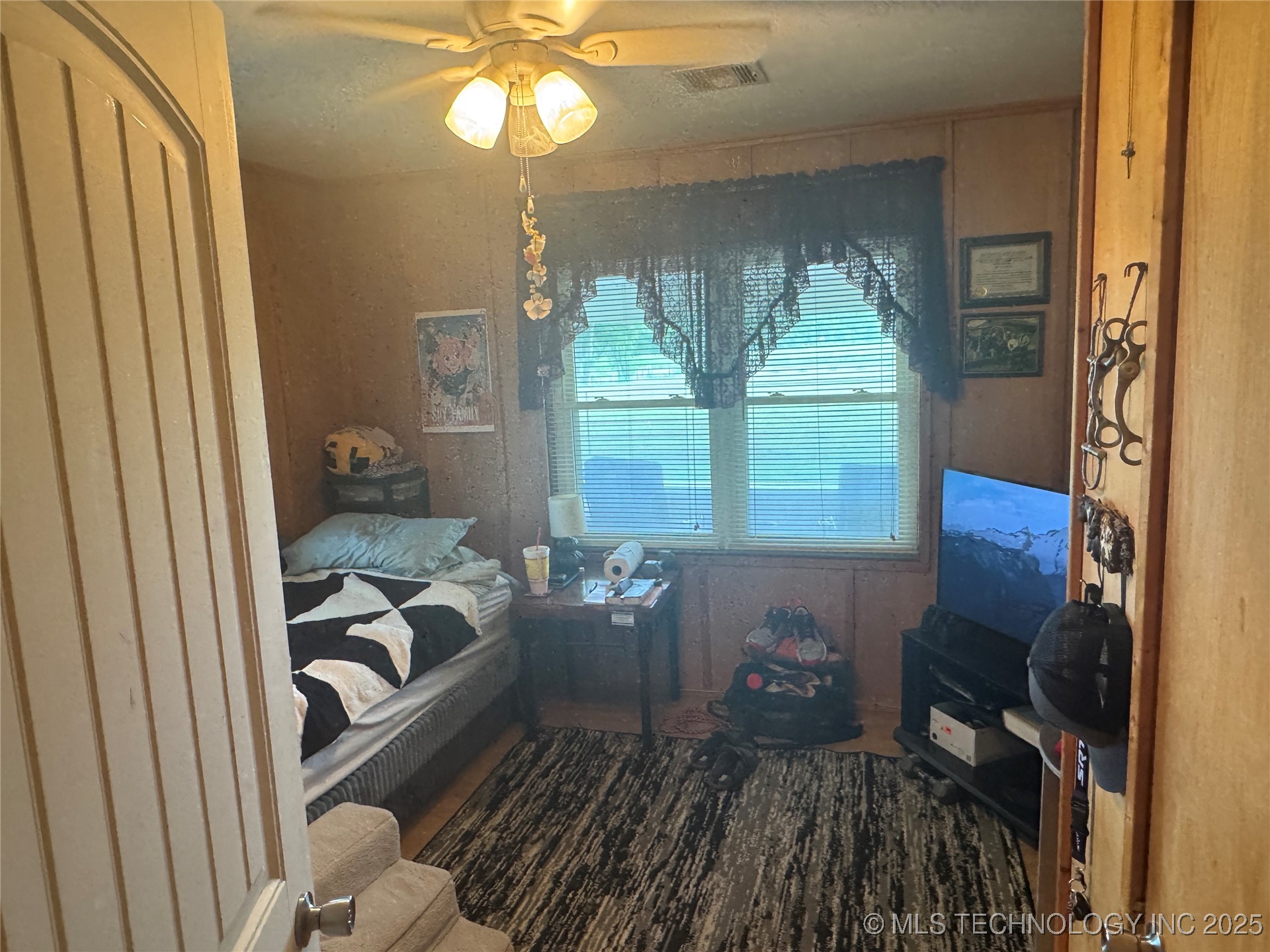 15871 N 3982 Property Photo 24