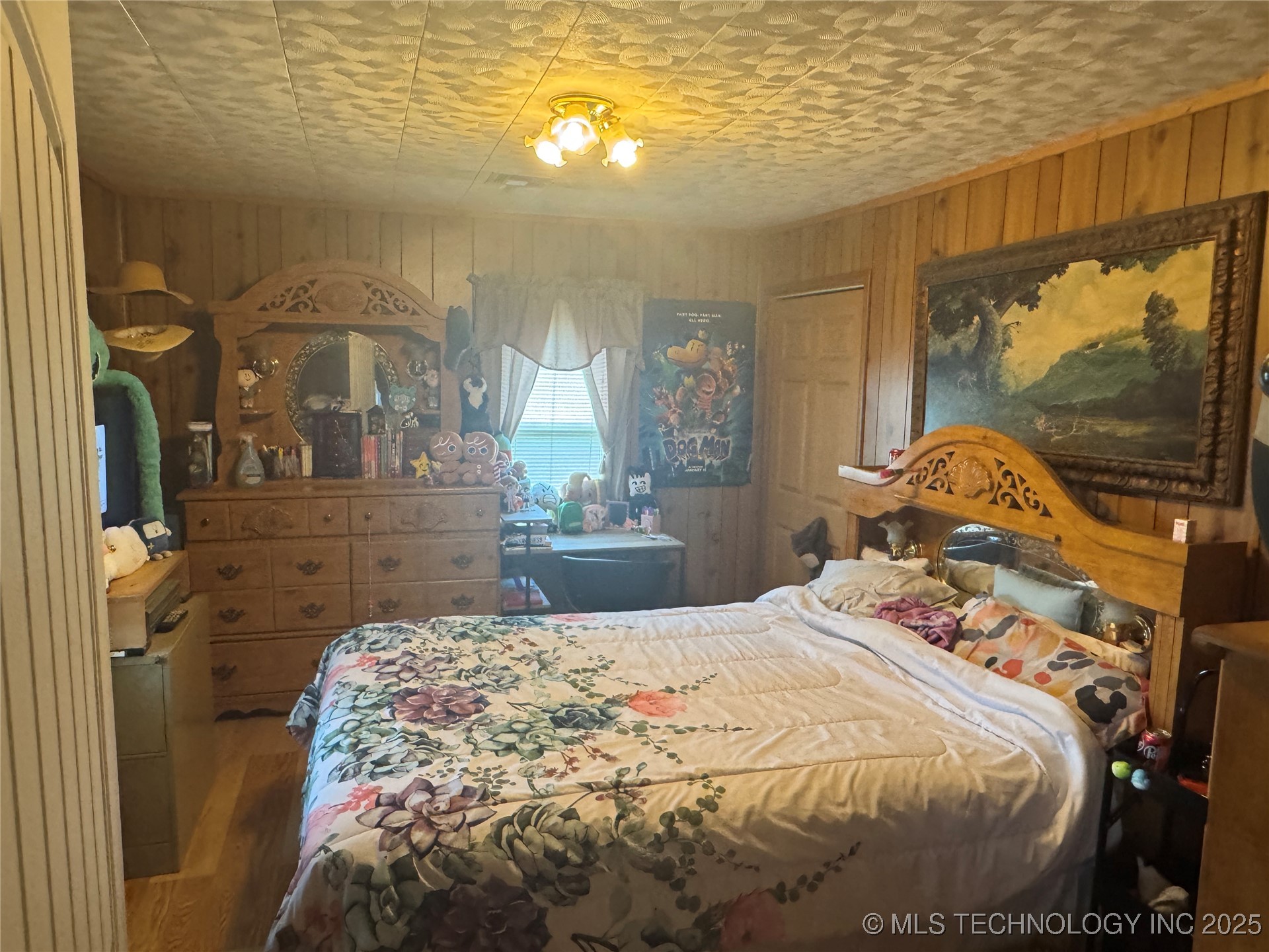 15871 N 3982 Property Photo 26