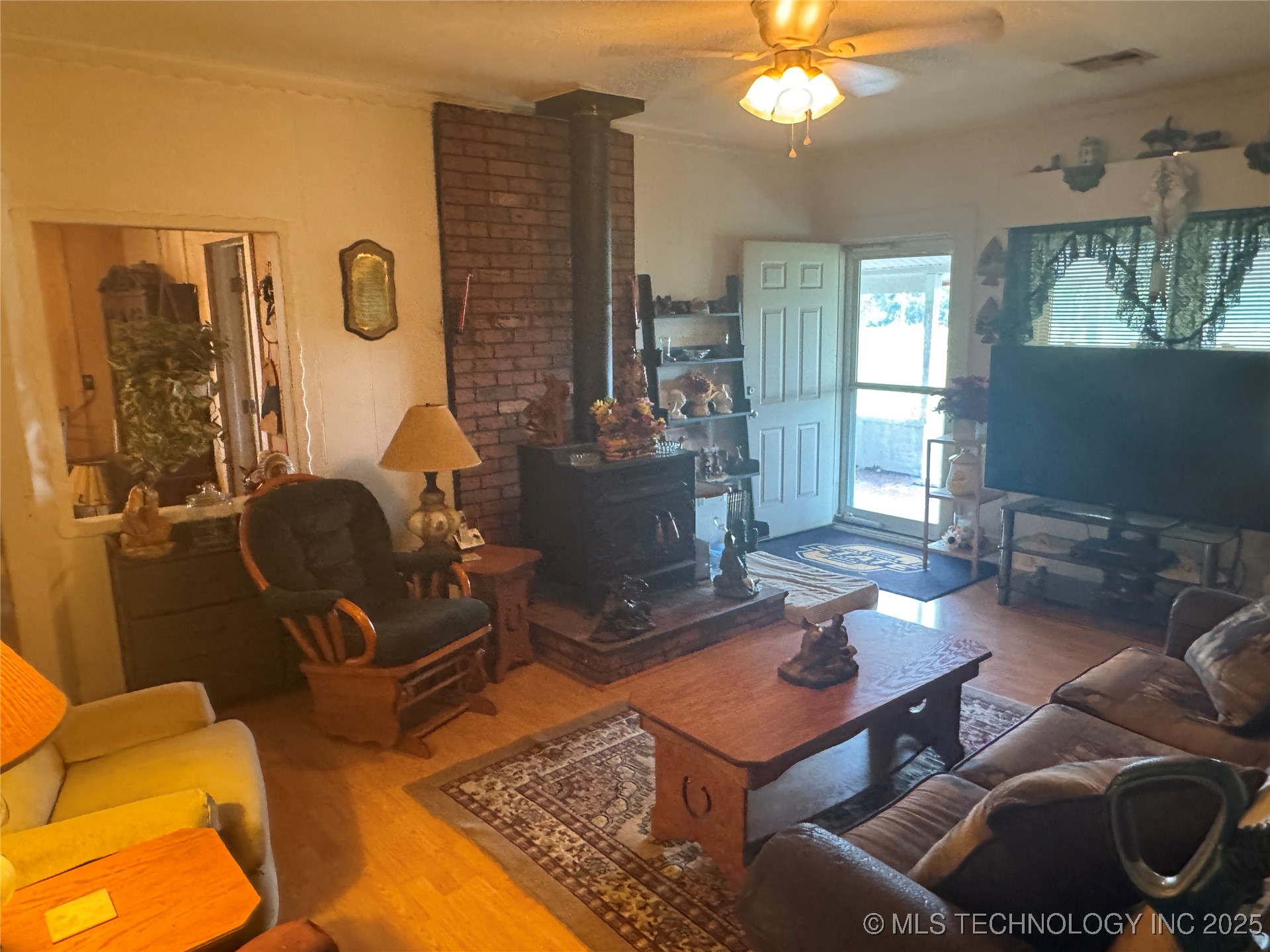 15871 N 3982 Property Photo 27