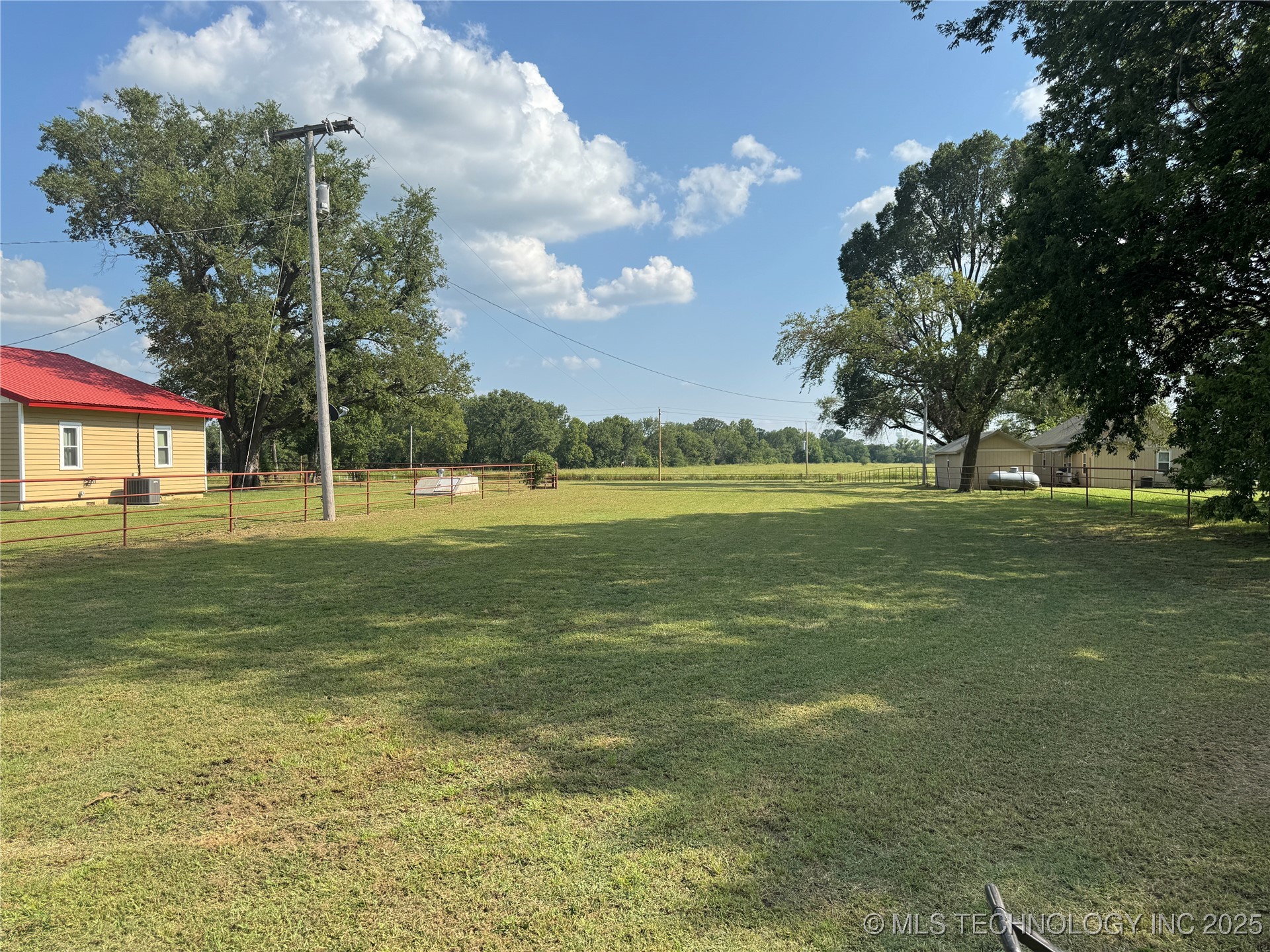 15871 N 3982 Property Photo 34