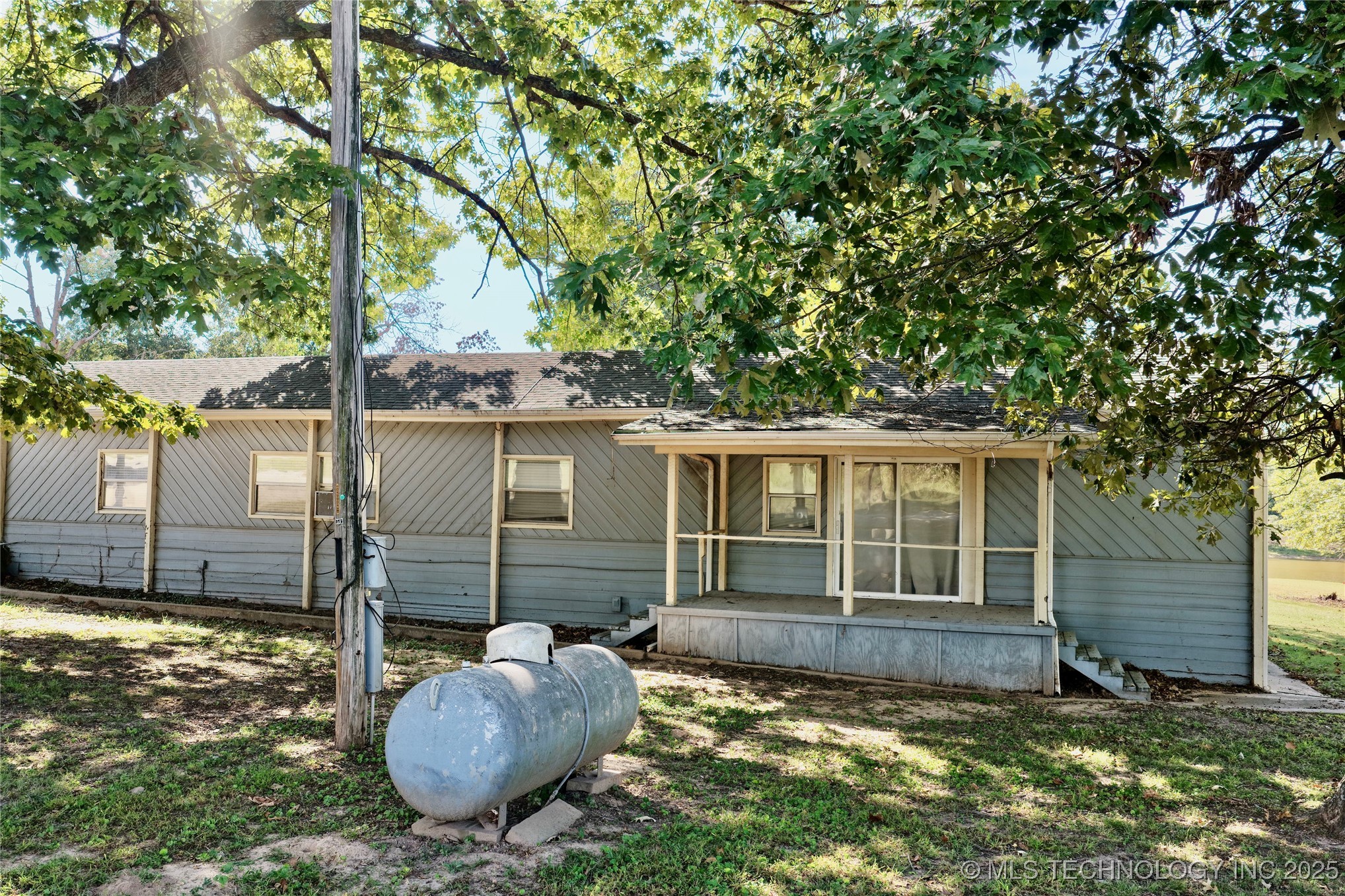 87 Hickory Lane Property Photo 4