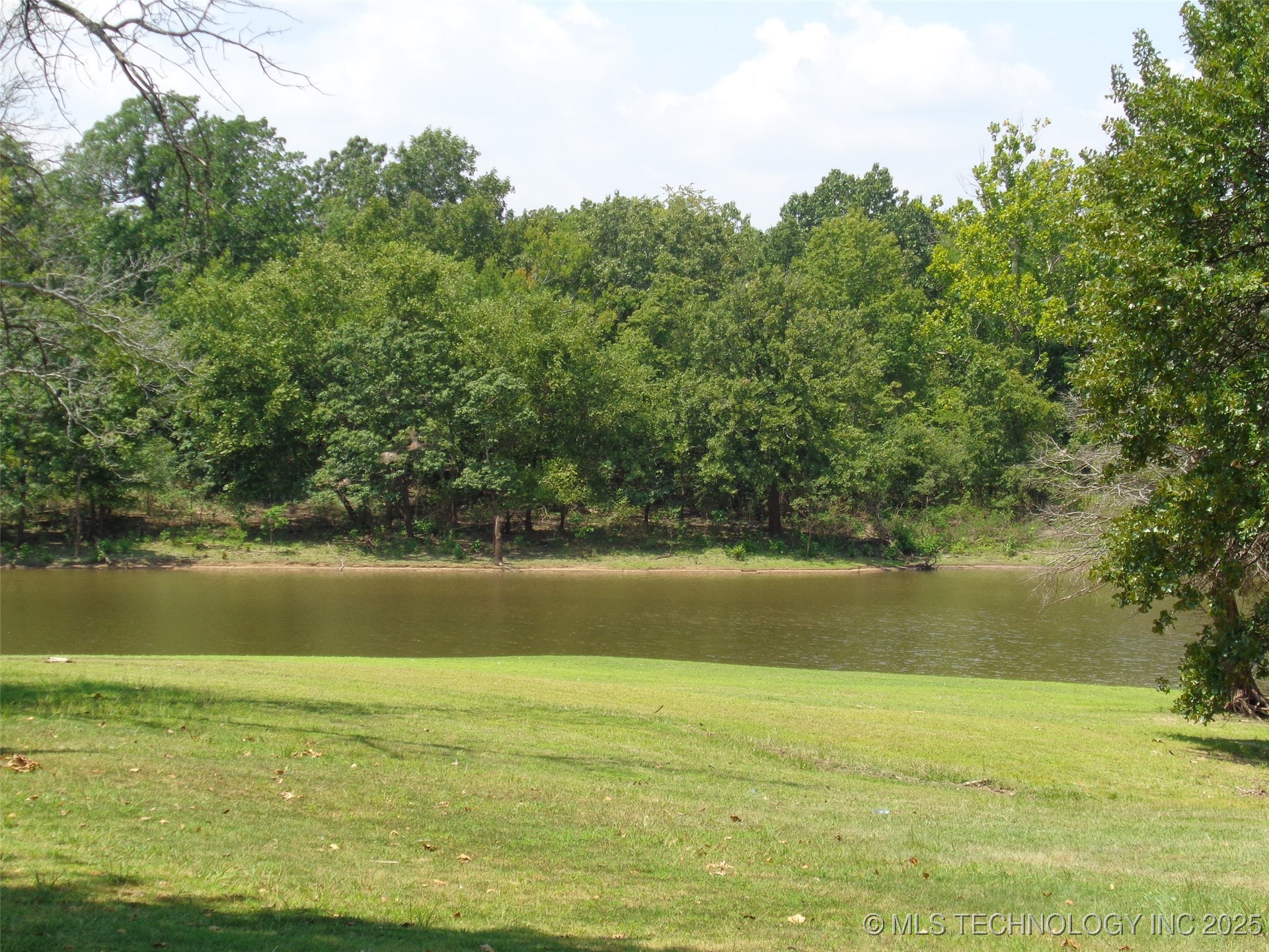 87 Hickory Lane Property Photo 8