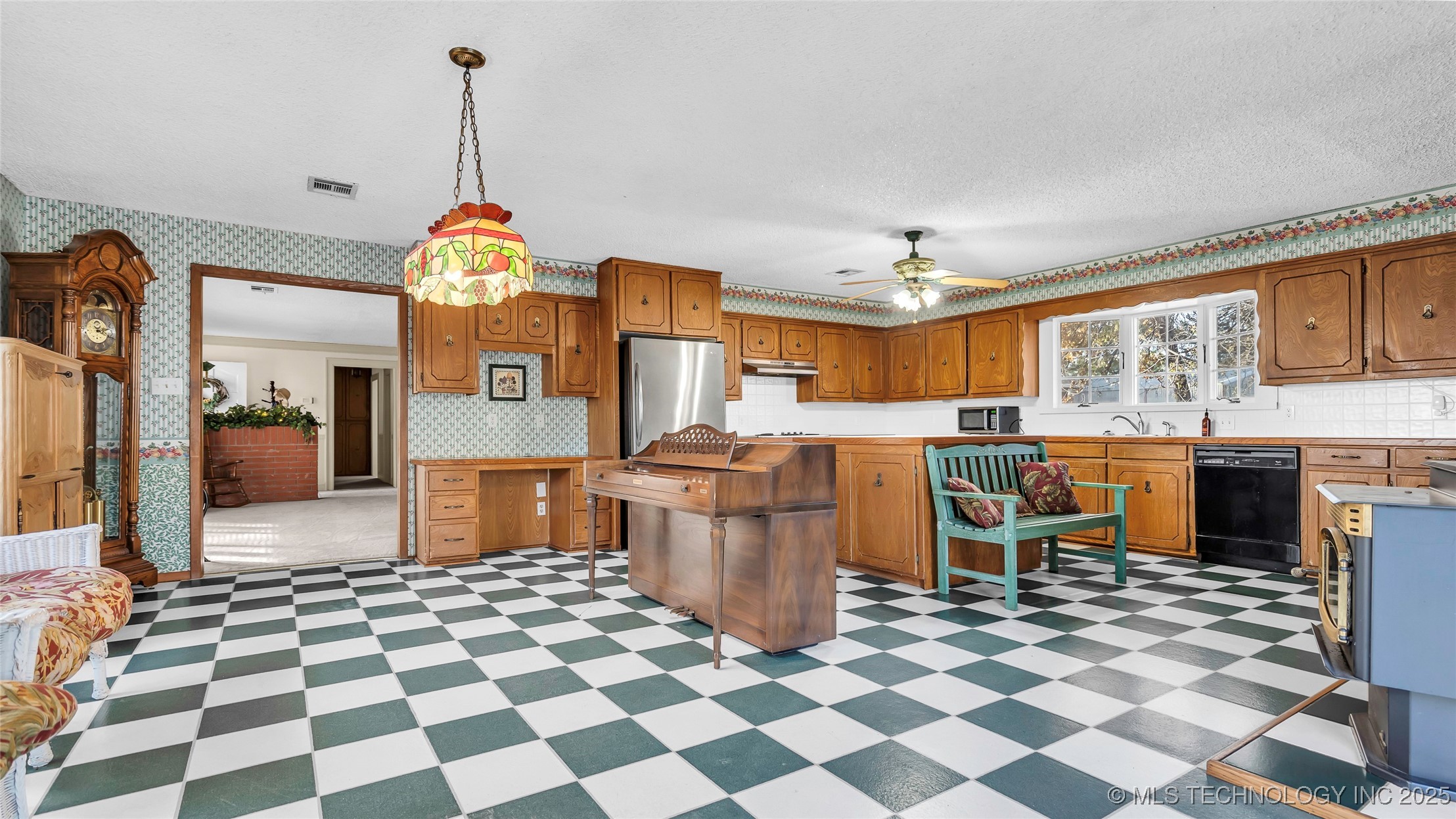 204 Bear Hollow Road Property Photo 8