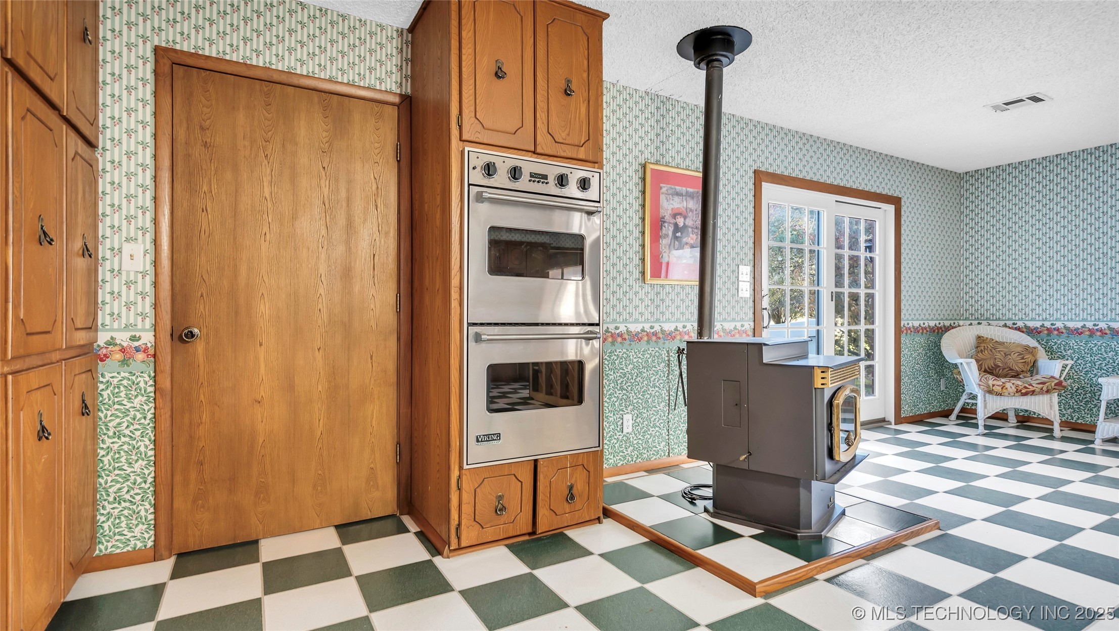 204 Bear Hollow Road Property Photo 9