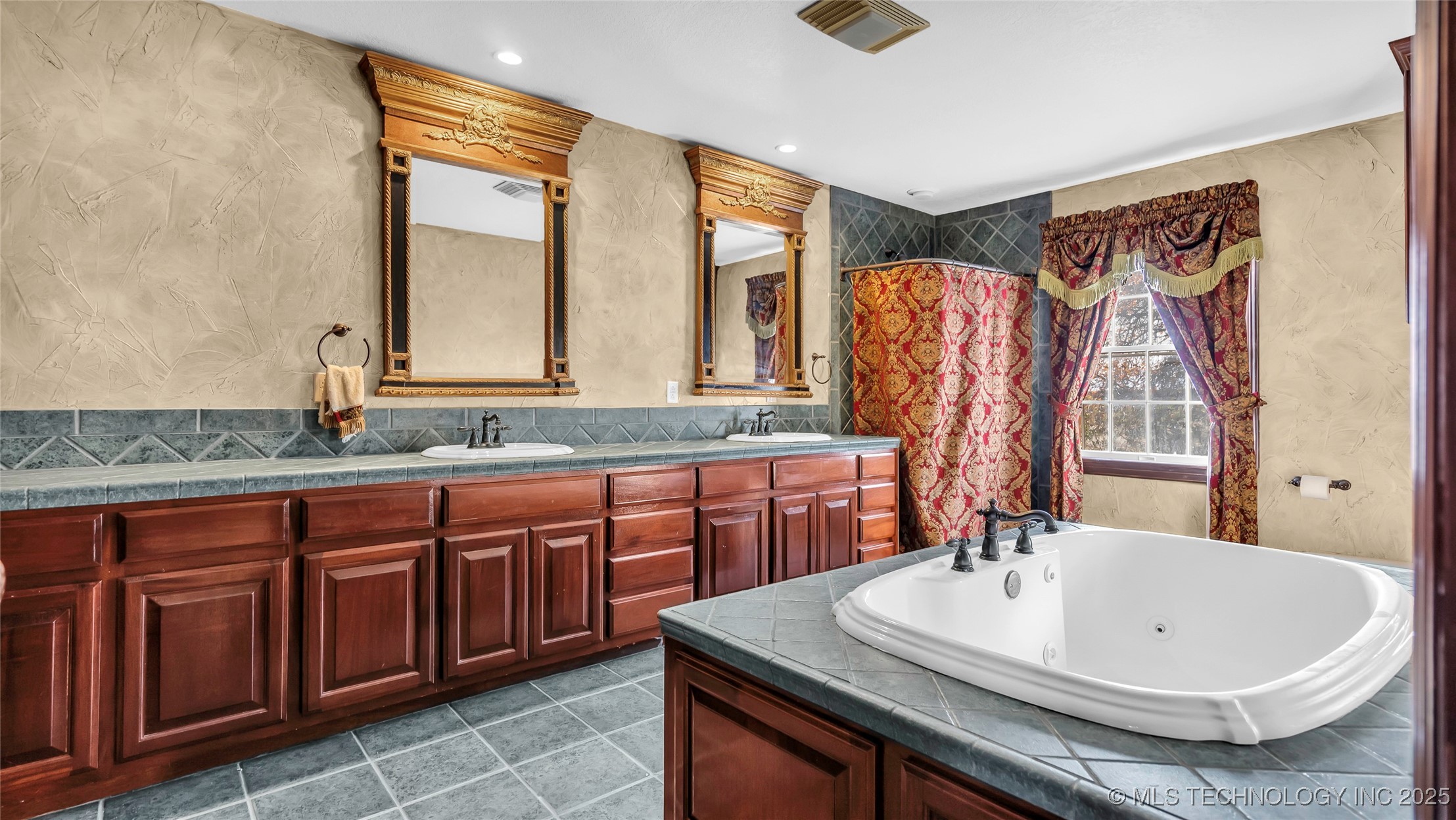 204 Bear Hollow Road Property Photo 24