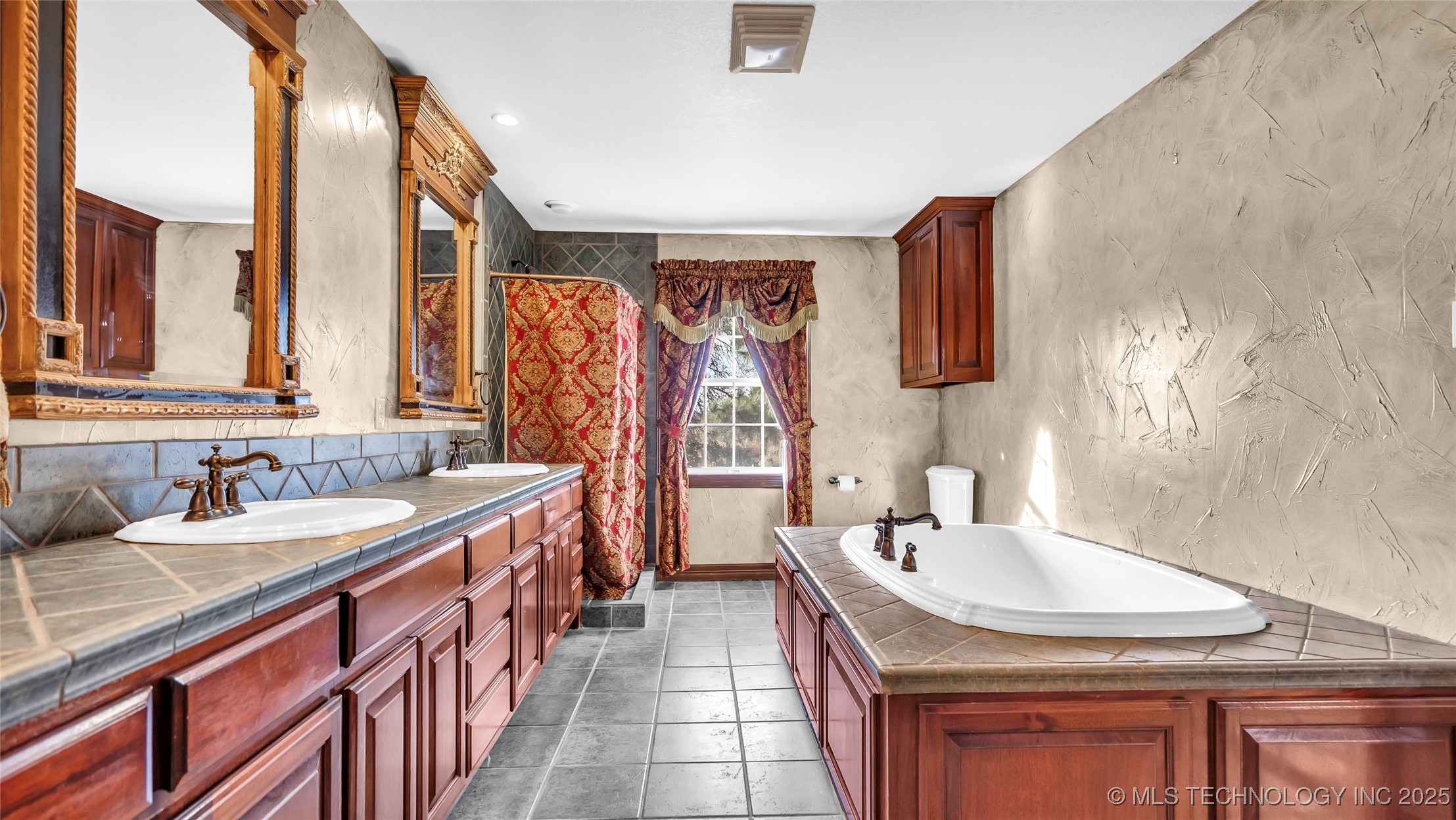 204 Bear Hollow Road Property Photo 25