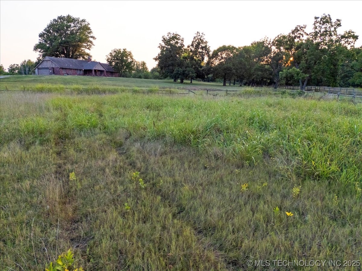 08 E 41st Street S Property Photo 12