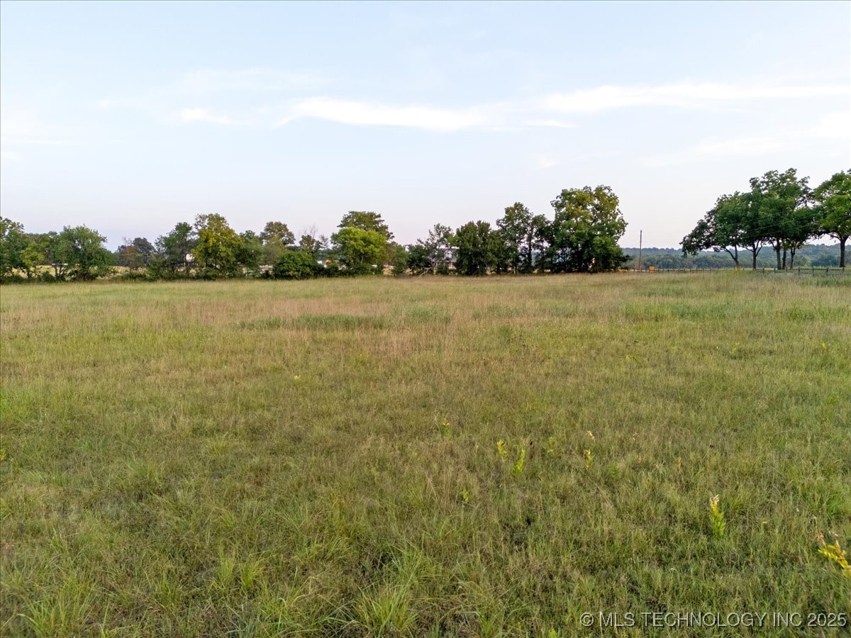 08 E 41st Street S Property Photo 13