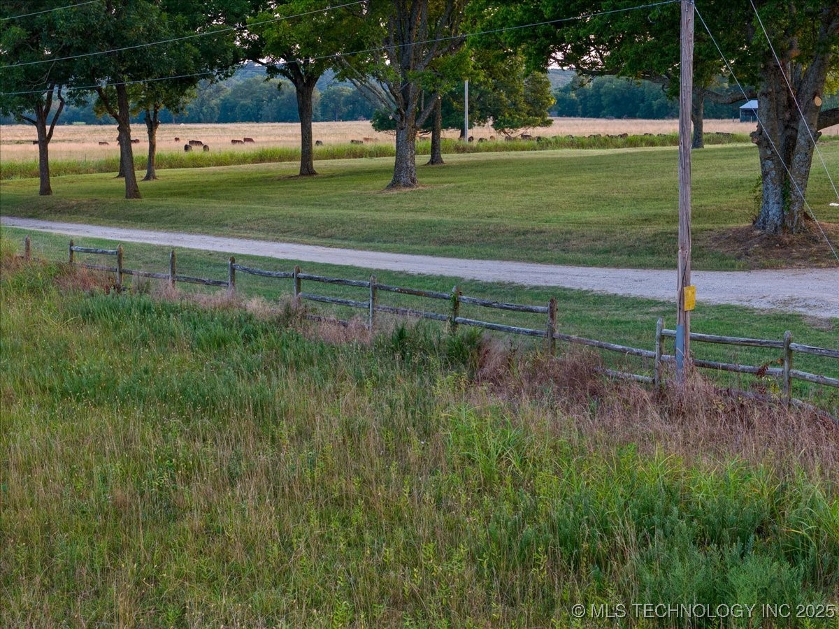 08 E 41st Street S Property Photo 16