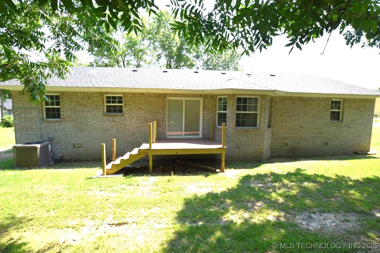 1468 W Division Property Photo 25