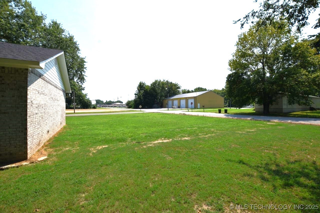 1468 W Division Property Photo 27