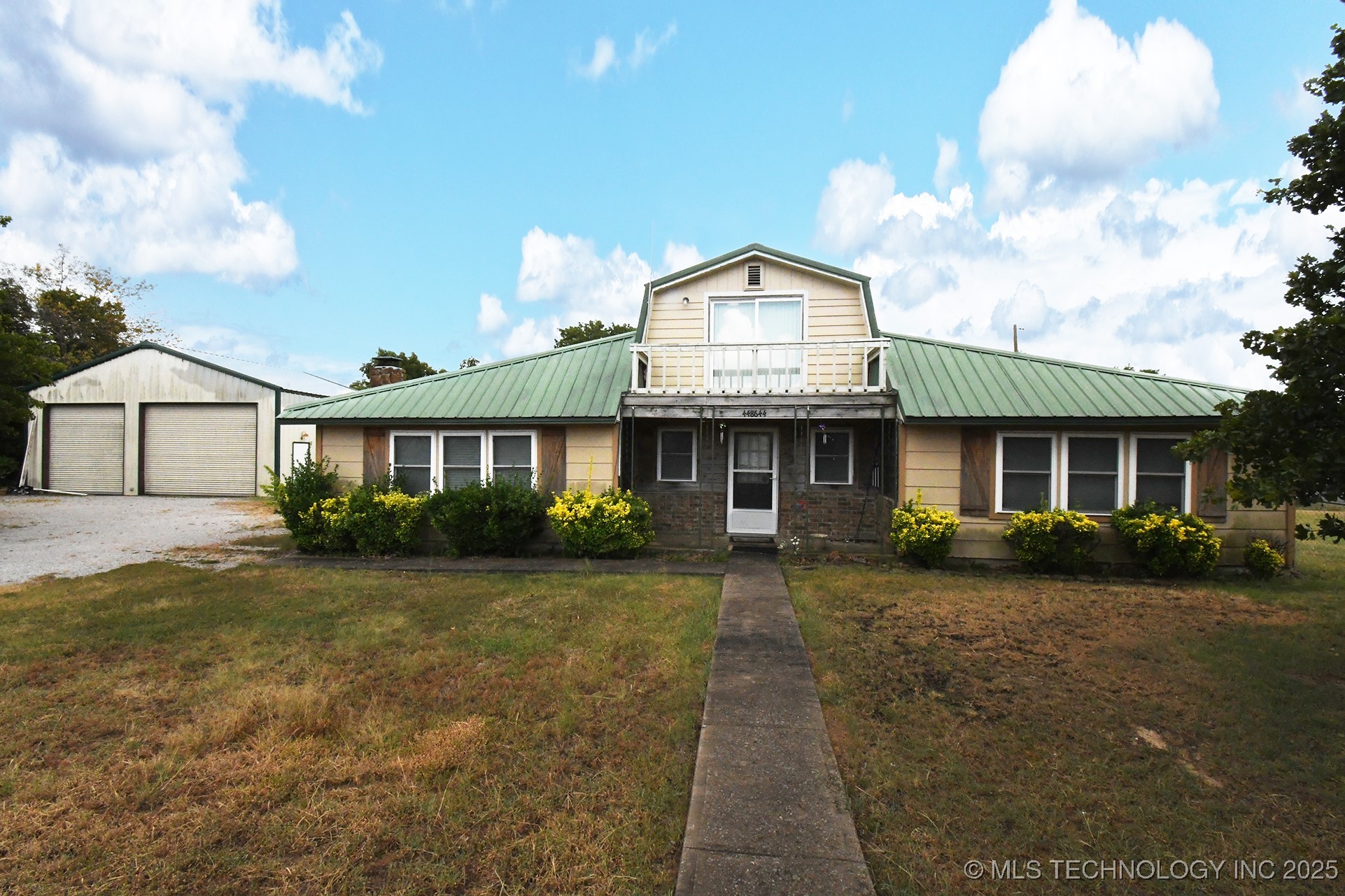 448644 E 979 Property Photo 3