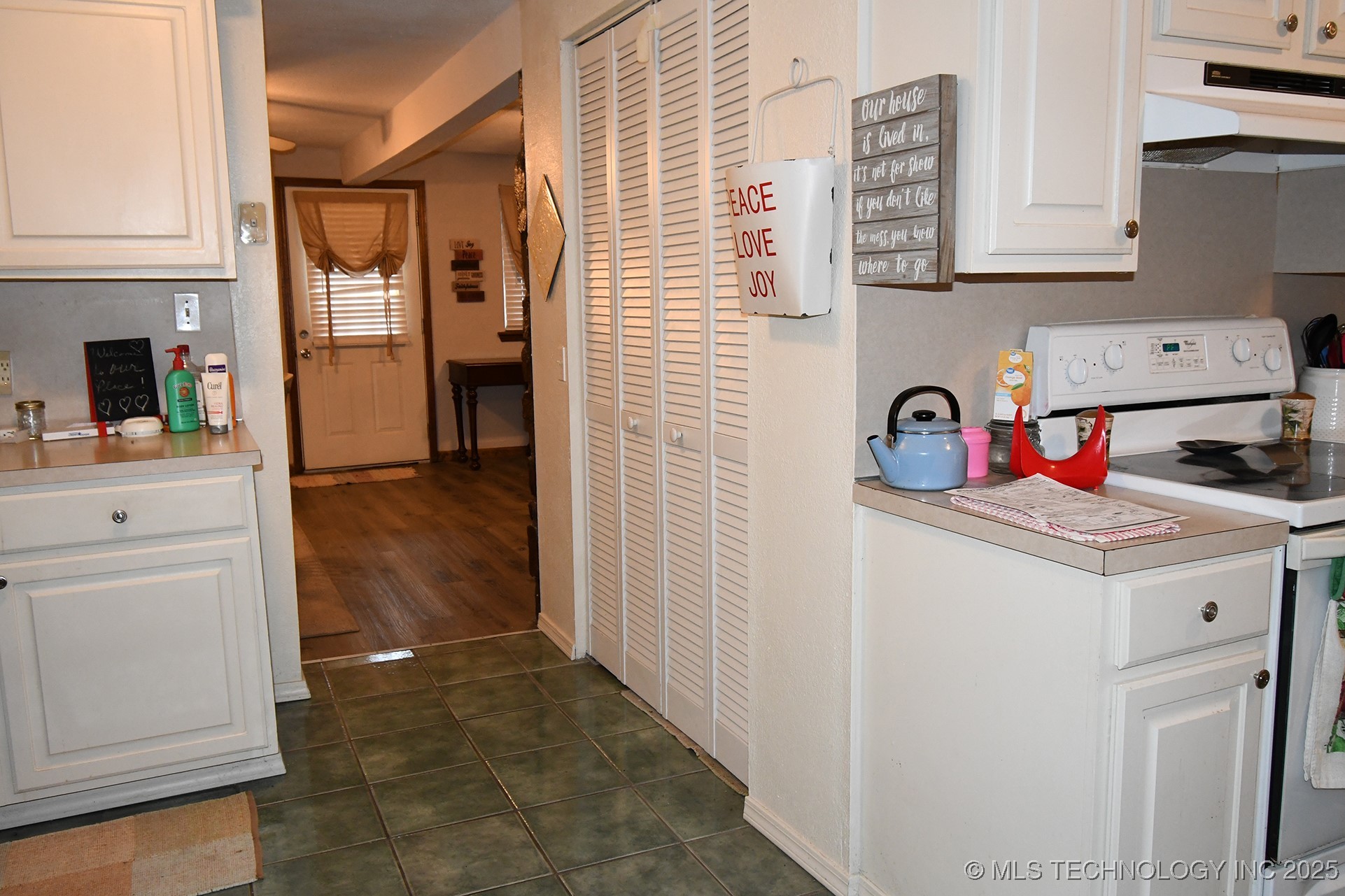 448644 E 979 Property Photo 20