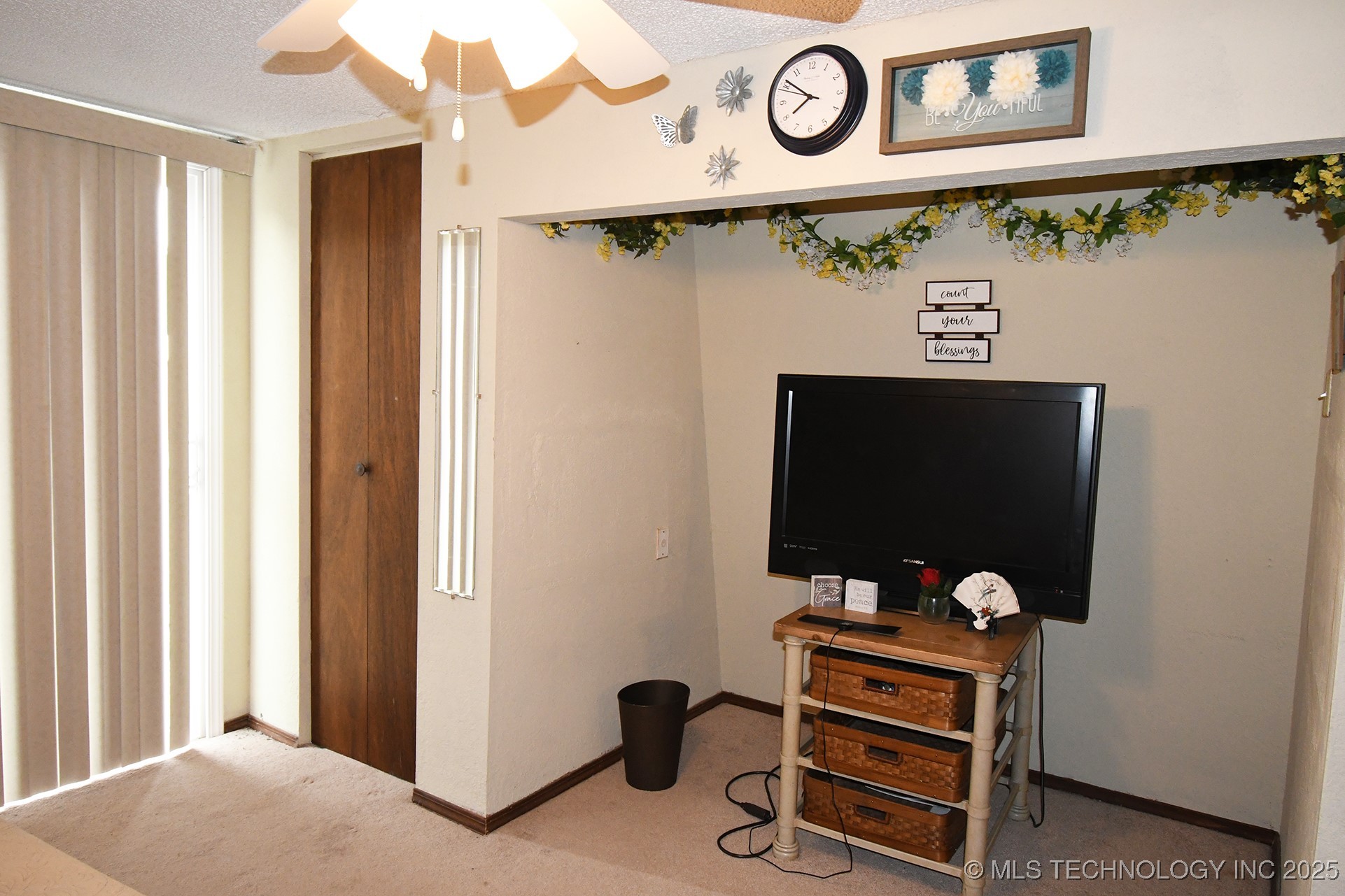 448644 E 979 Property Photo 29