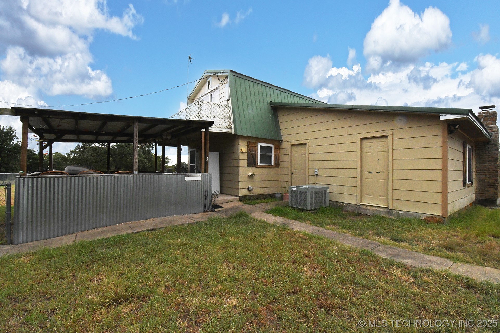 448644 E 979 Property Photo 36