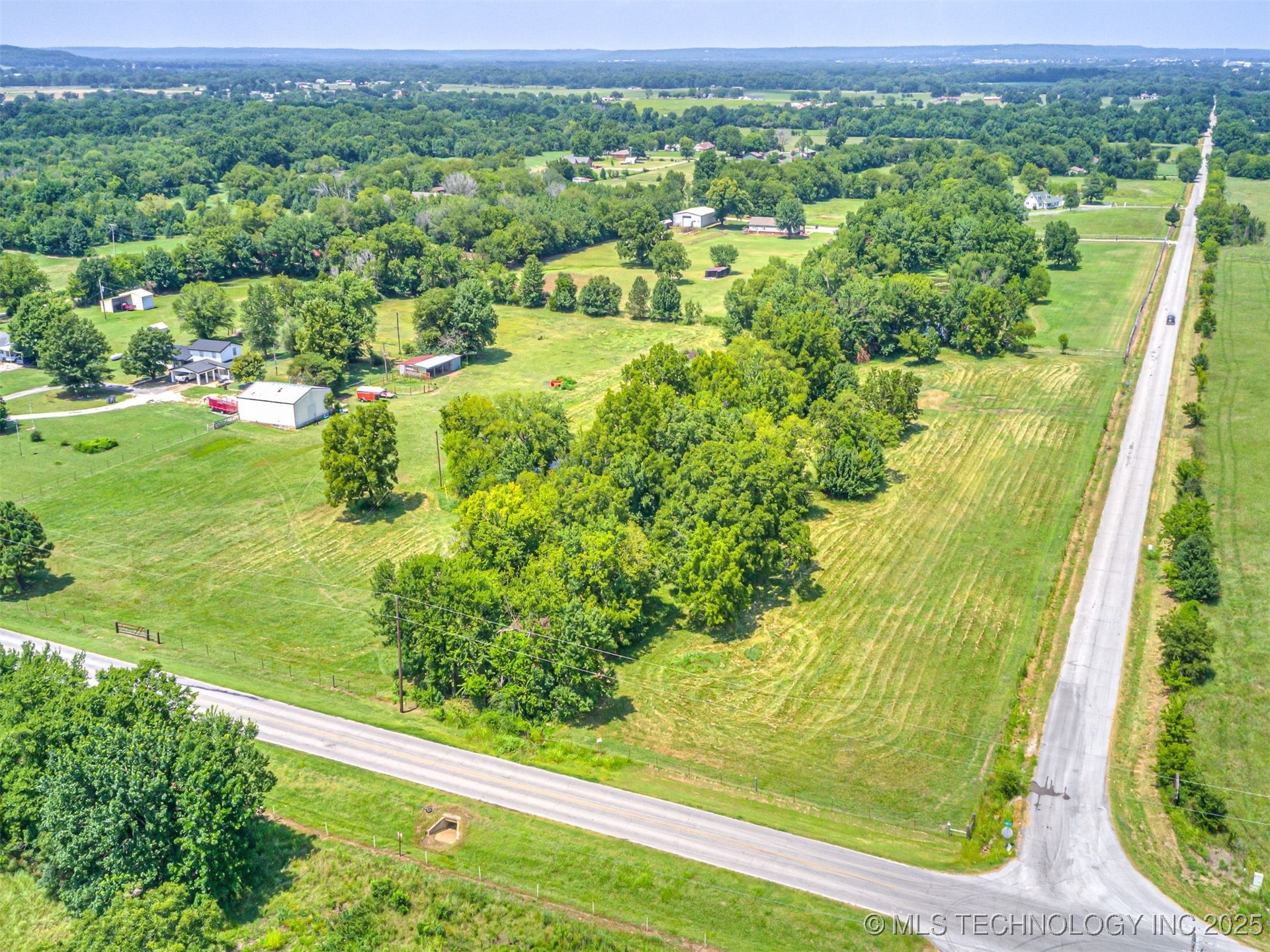 0 W 103rd Street N Property Photo 3