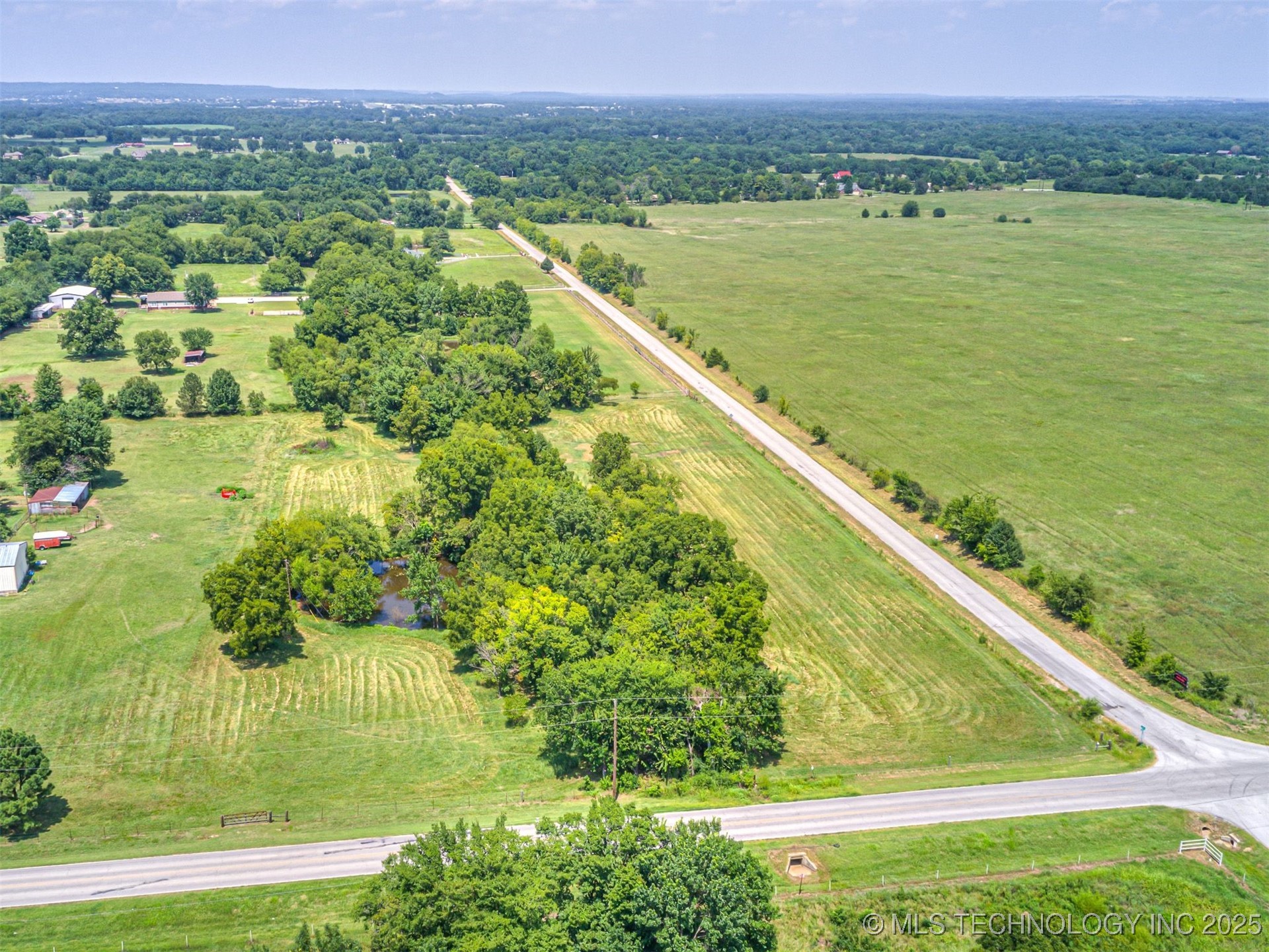 0 W 103rd Street N Property Photo 6