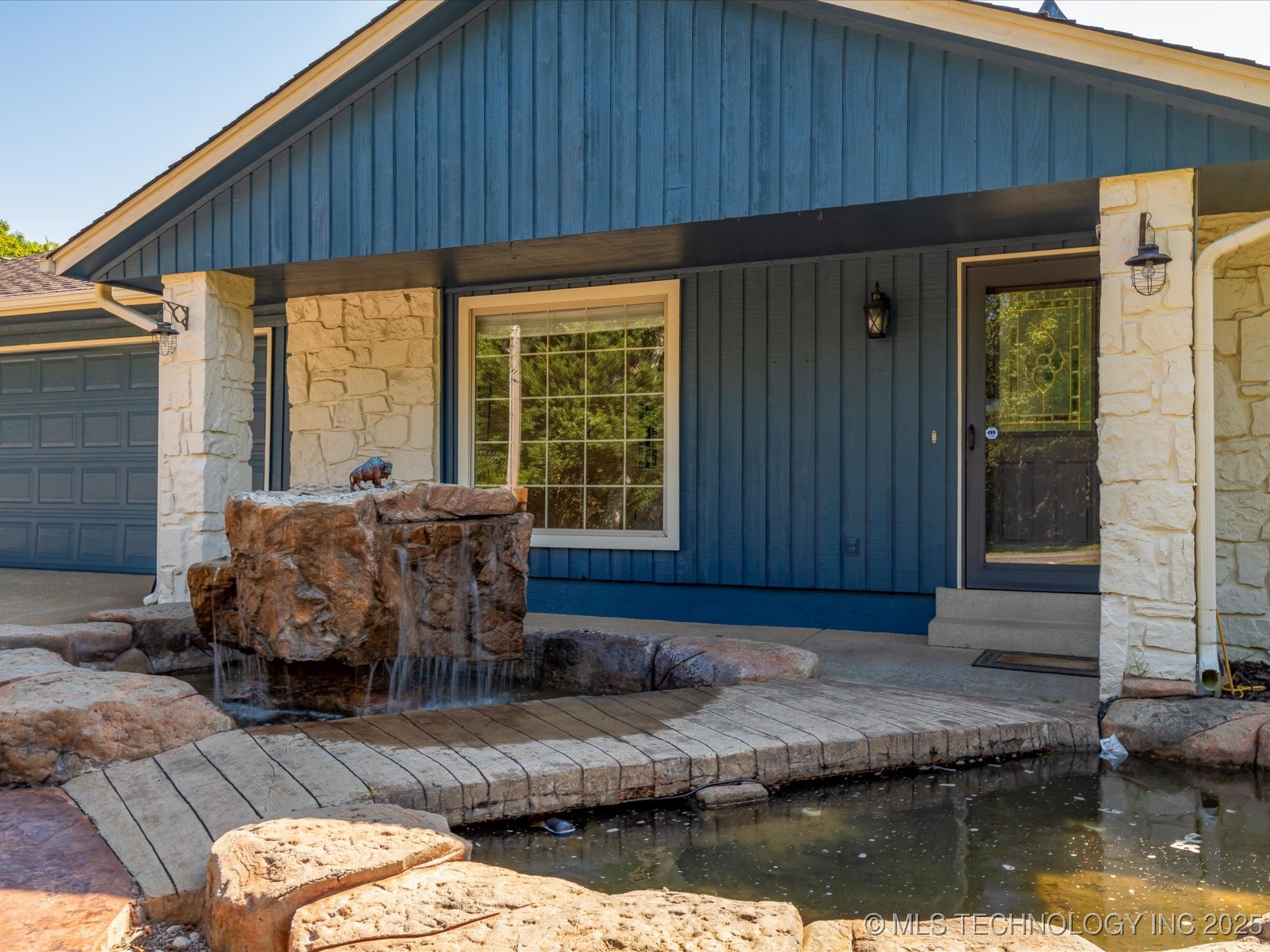 403000 W 2150 Drive Property Photo 3