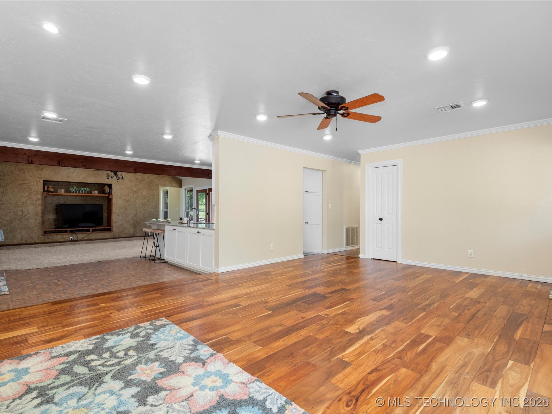 403000 W 2150 Drive Property Photo 4