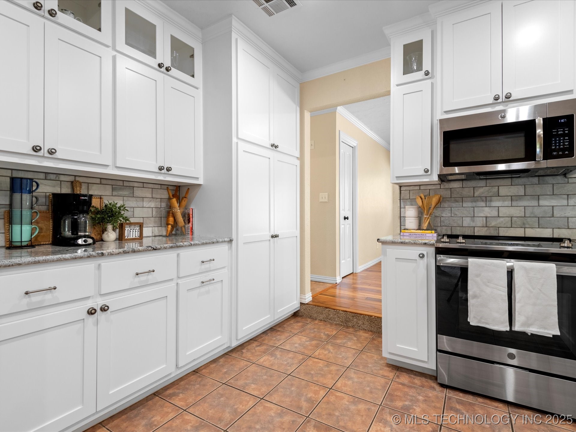 403000 W 2150 Drive Property Photo 12