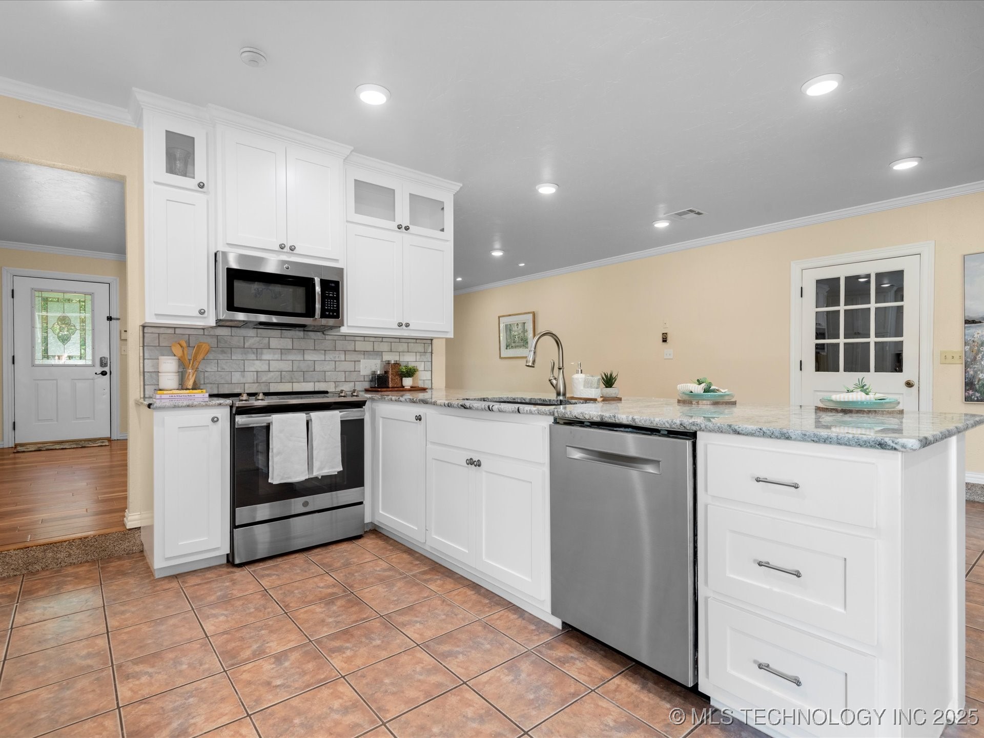 403000 W 2150 Drive Property Photo 16