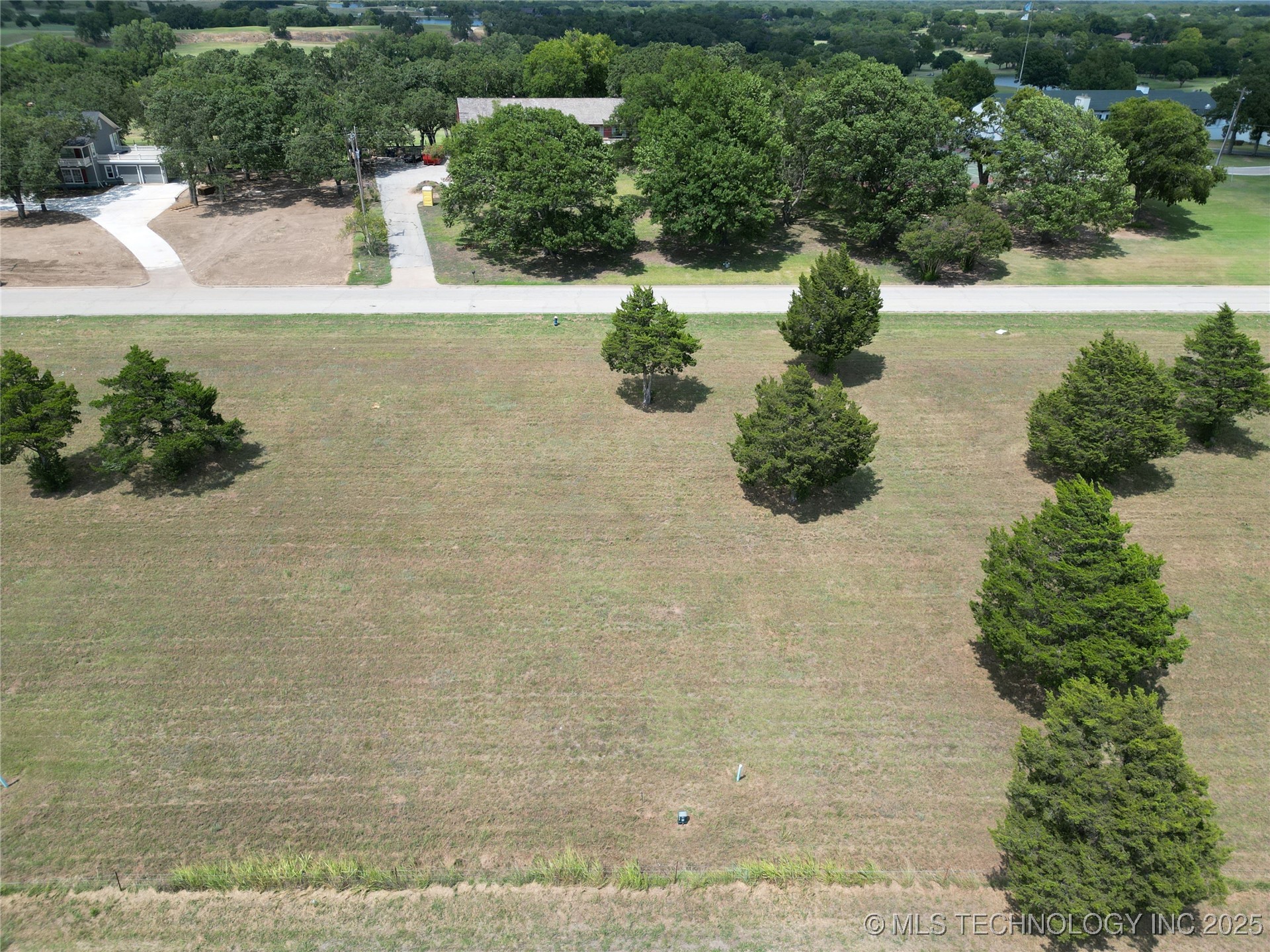620 Country Club Road Property Photo 1