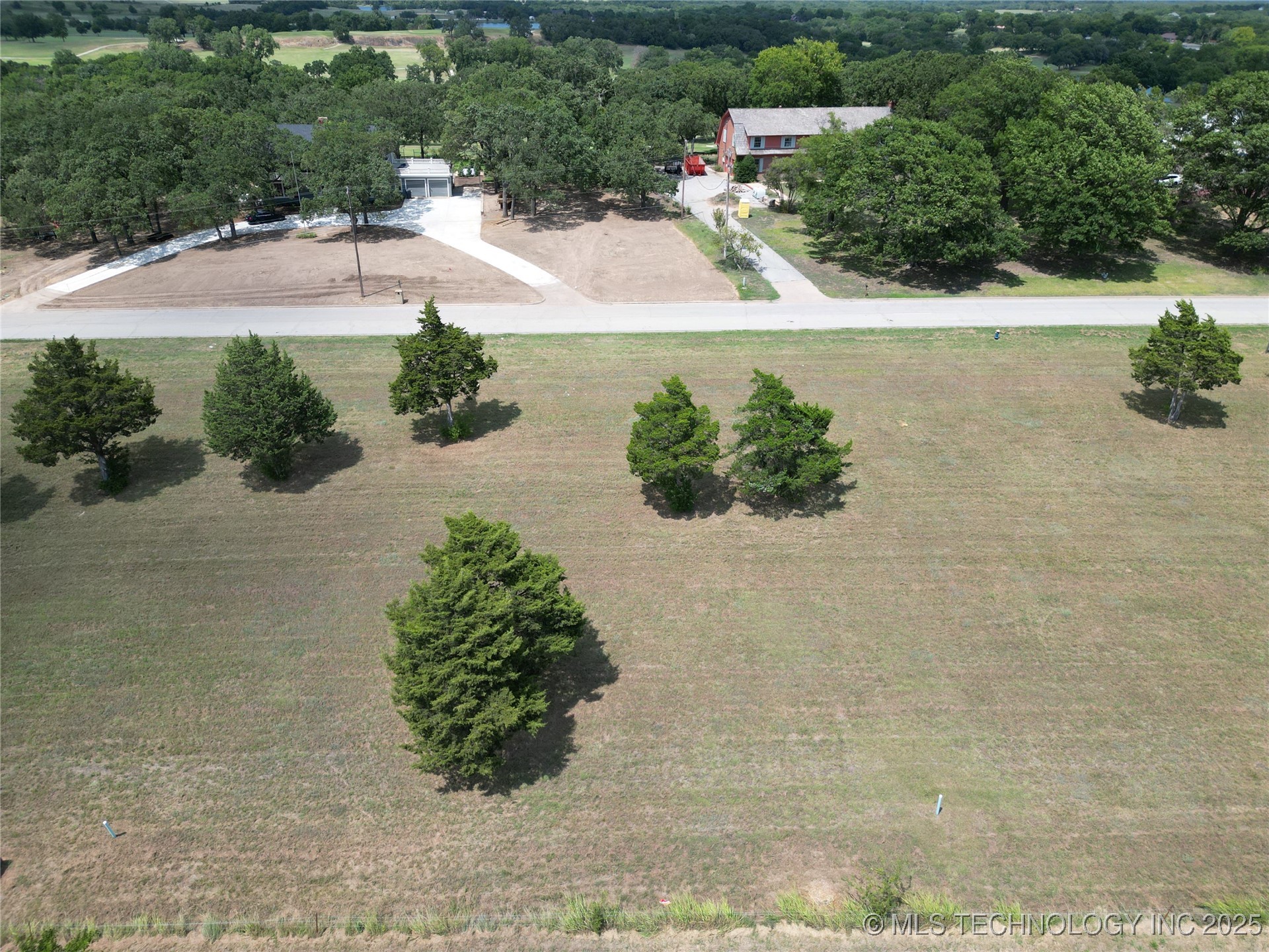 624 Country Club Road Property Photo 1