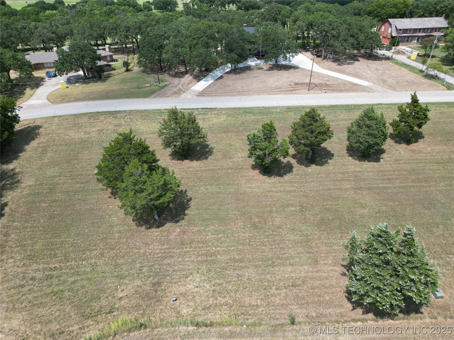 628 Country Club Road Property Photo 1